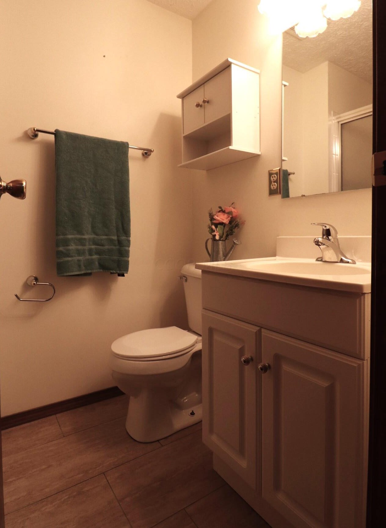 2813 Delcane Dr, Columbus OH  43235-7225 exterior