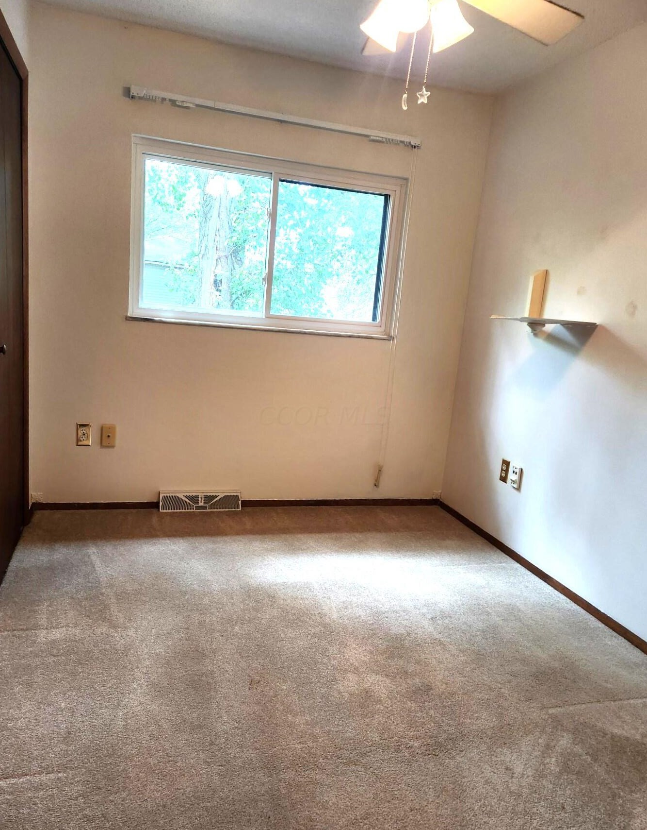 2813 Delcane Dr, Columbus OH  43235-7225 exterior