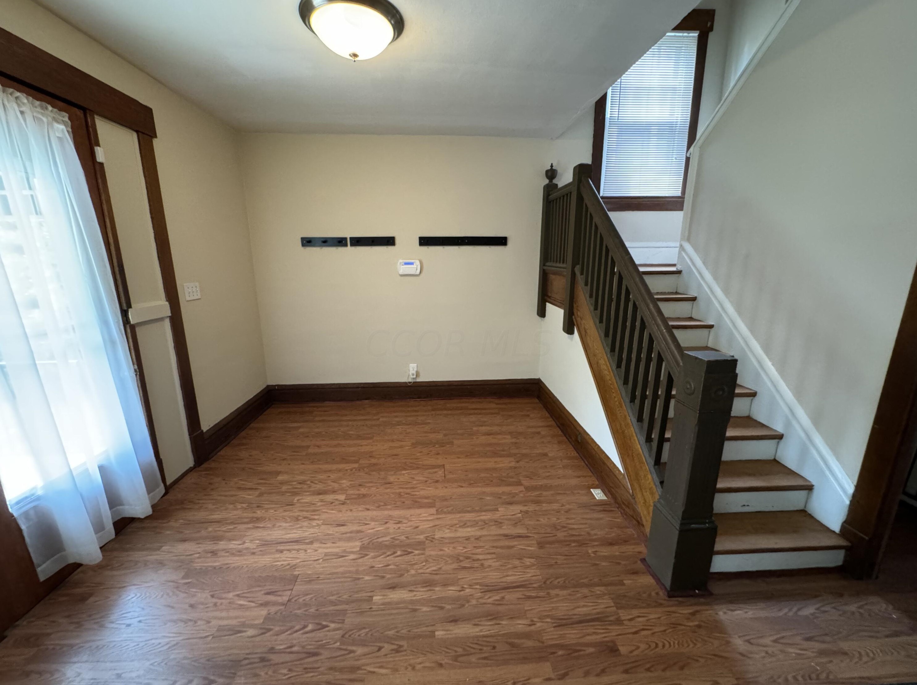 138 Oakland Ave, Columbus, OH 43201-1209