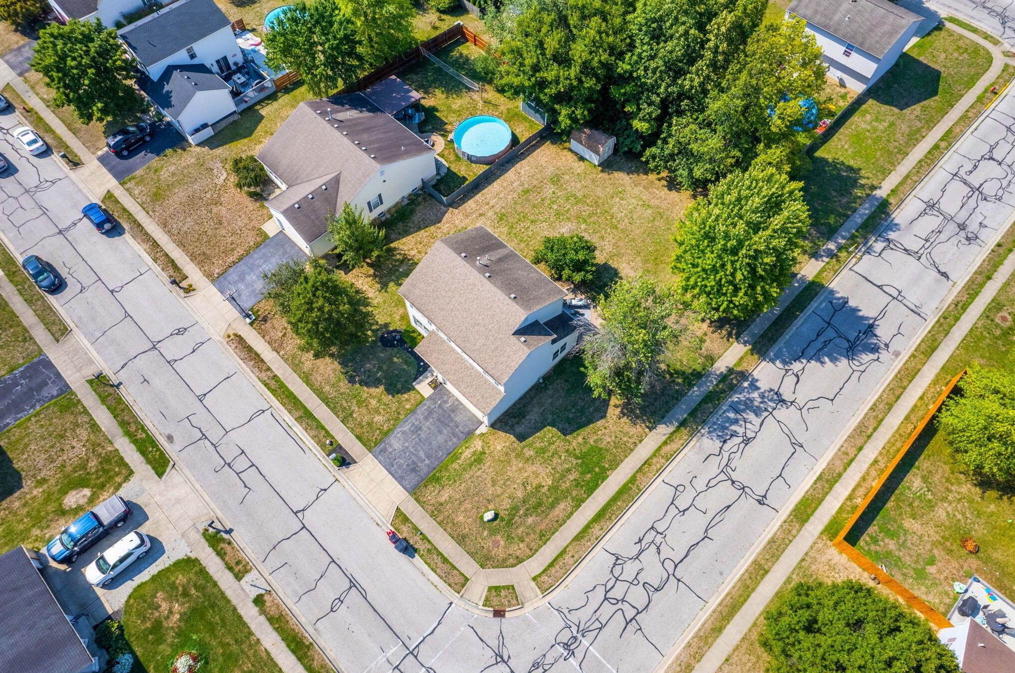592 Monroe Dr, Ashville, OH 43103