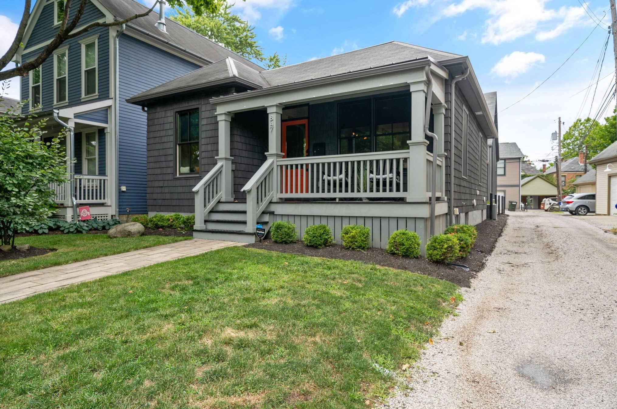 847 Hamlet St, Columbus OH  43215-1537 exterior