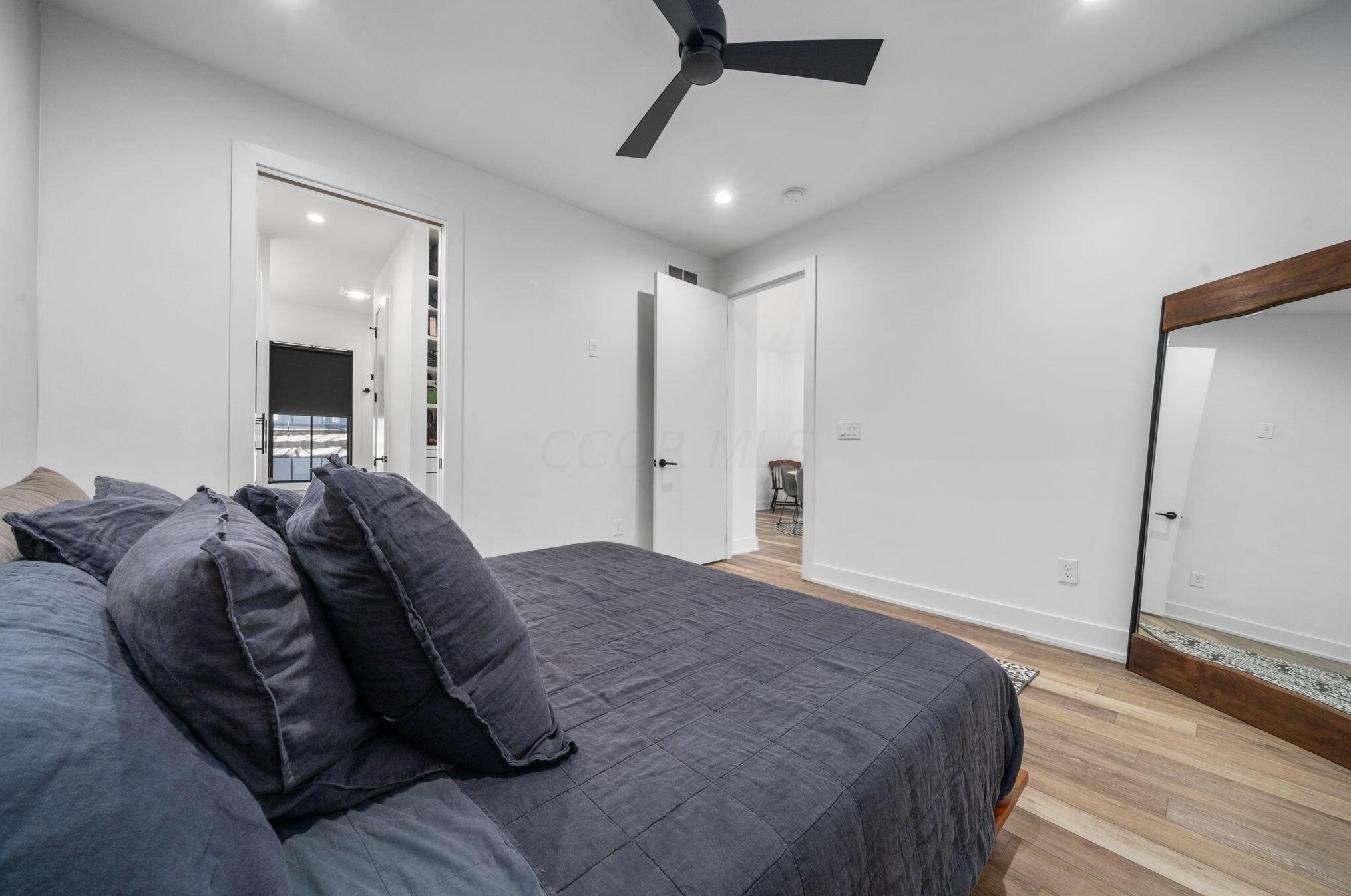 847 Hamlet St, Columbus OH  43215-1537 exterior