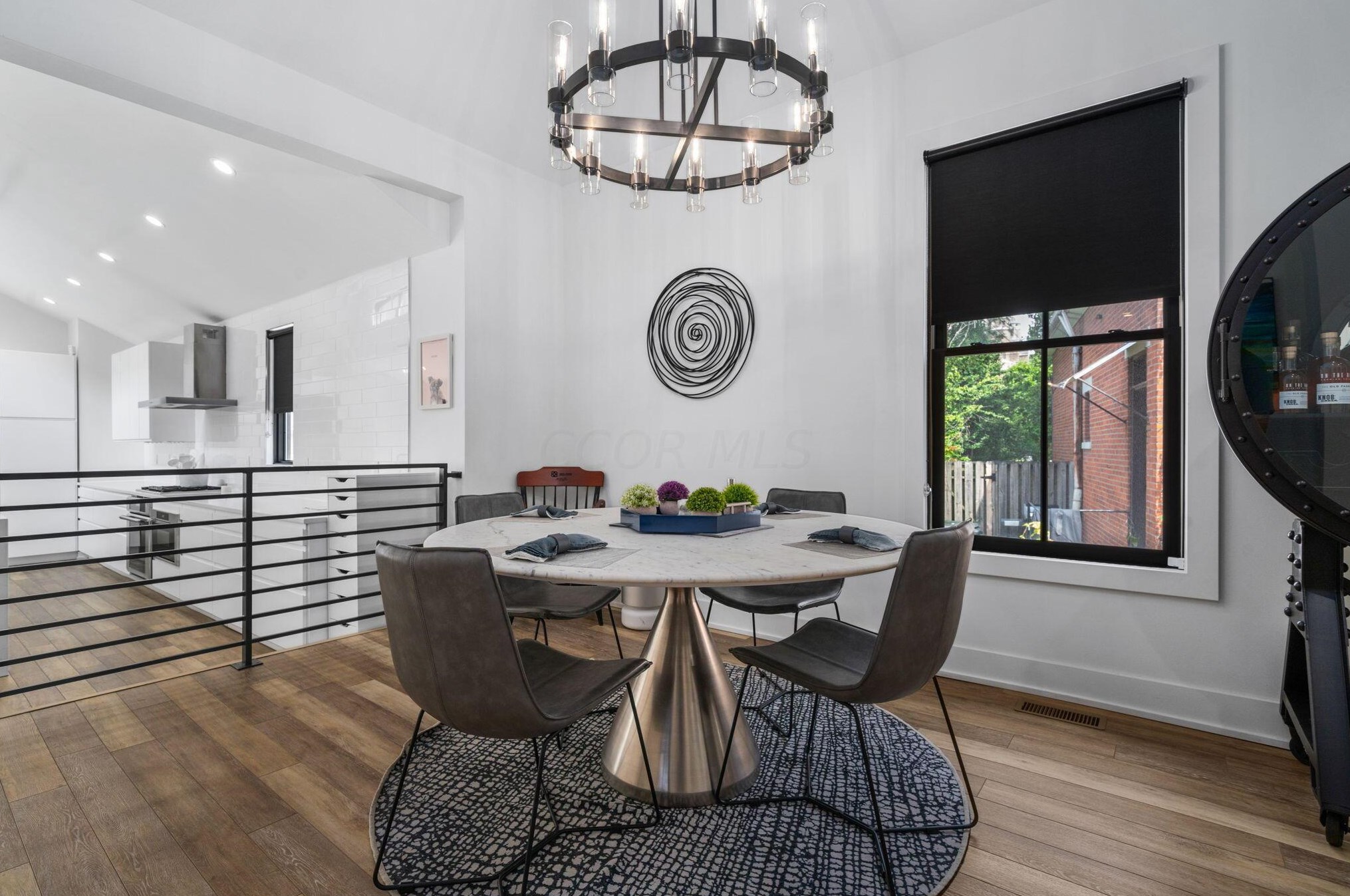 847 Hamlet St, Columbus OH  43215-1537 exterior