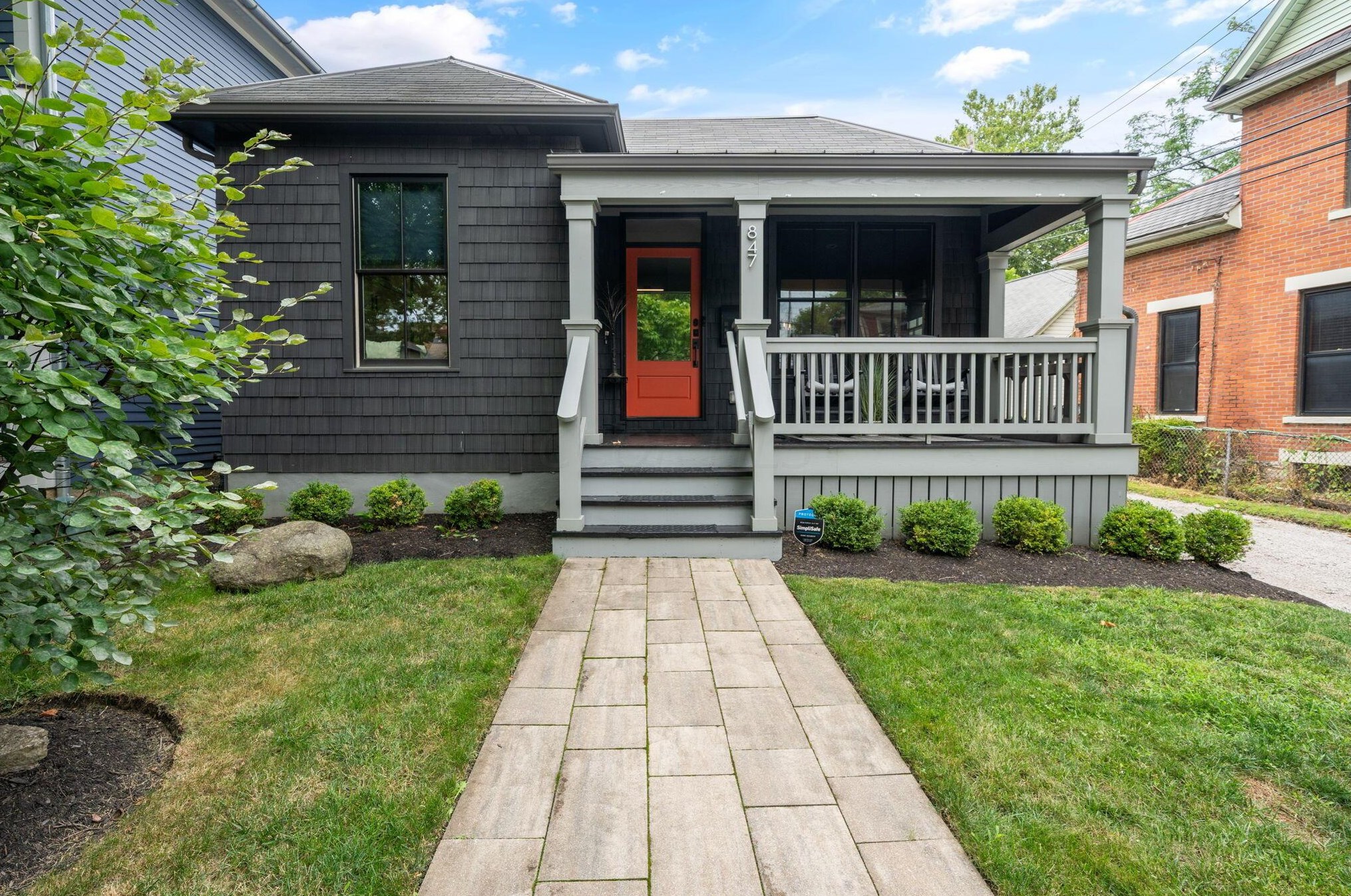 847 Hamlet St, Columbus OH  43215-1537 exterior