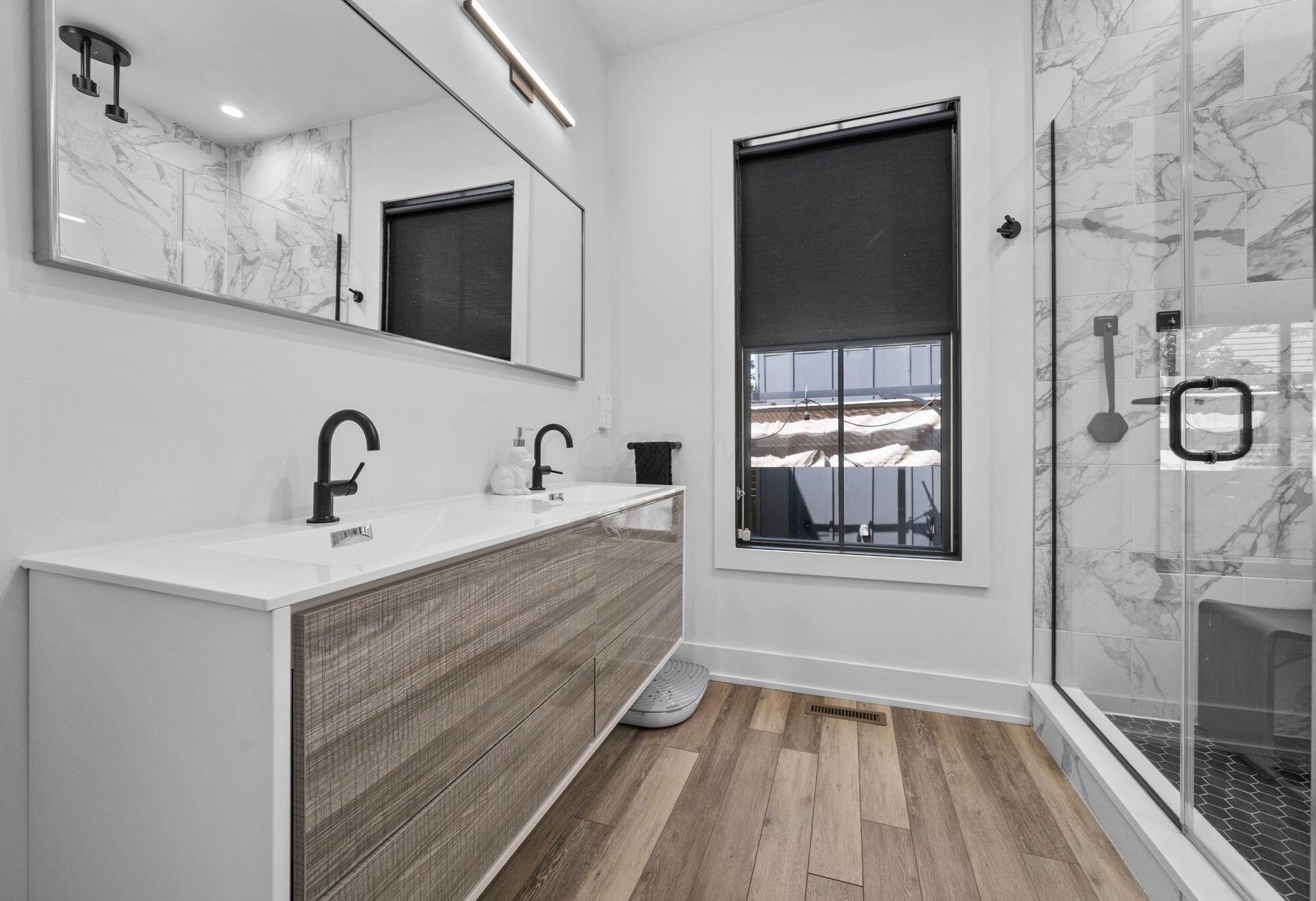 847 Hamlet St, Columbus OH  43215-1537 exterior