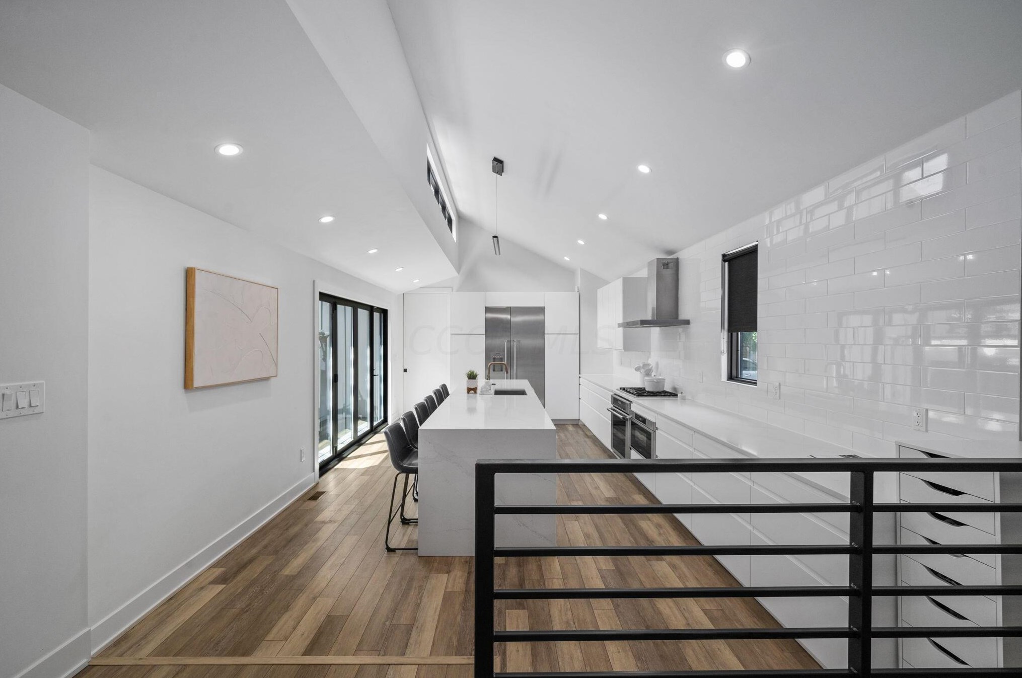 847 Hamlet St, Columbus OH  43215-1537 exterior