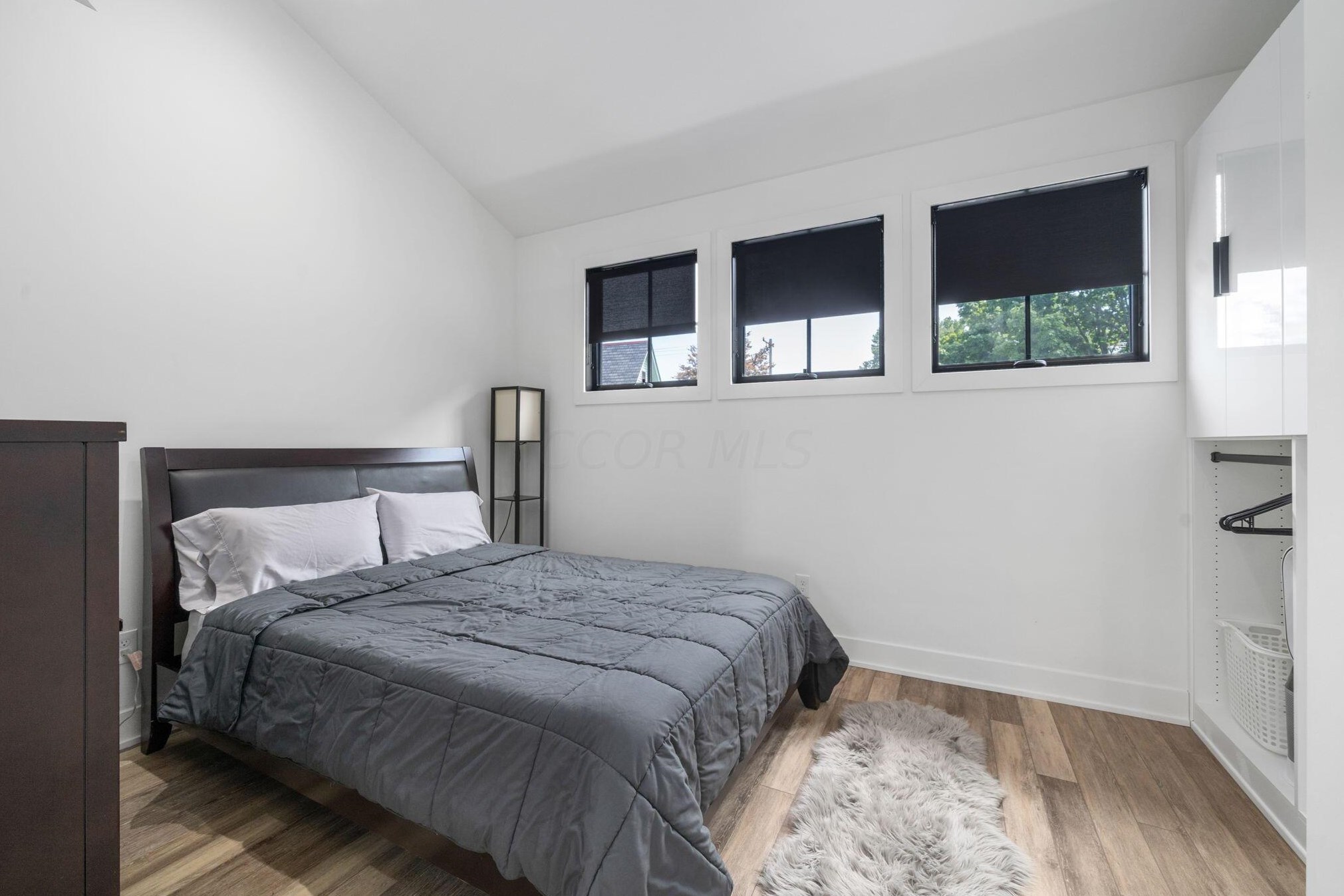 847 Hamlet St, Columbus OH  43215-1537 exterior