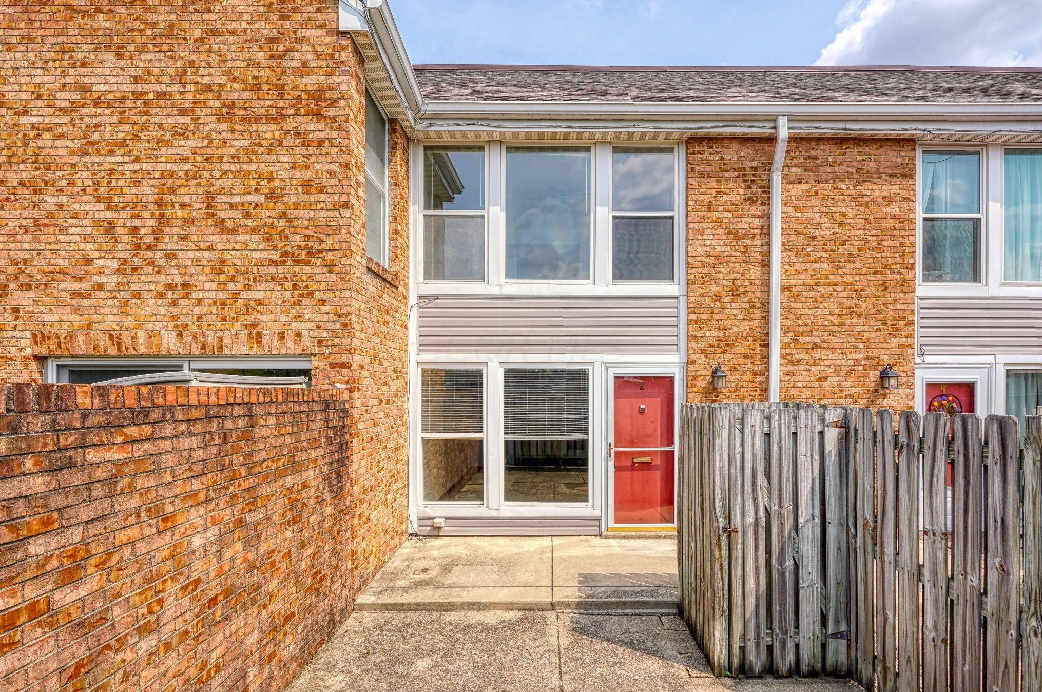 101 E Ticonderoga Dr #5a, Westerville, OH 43081