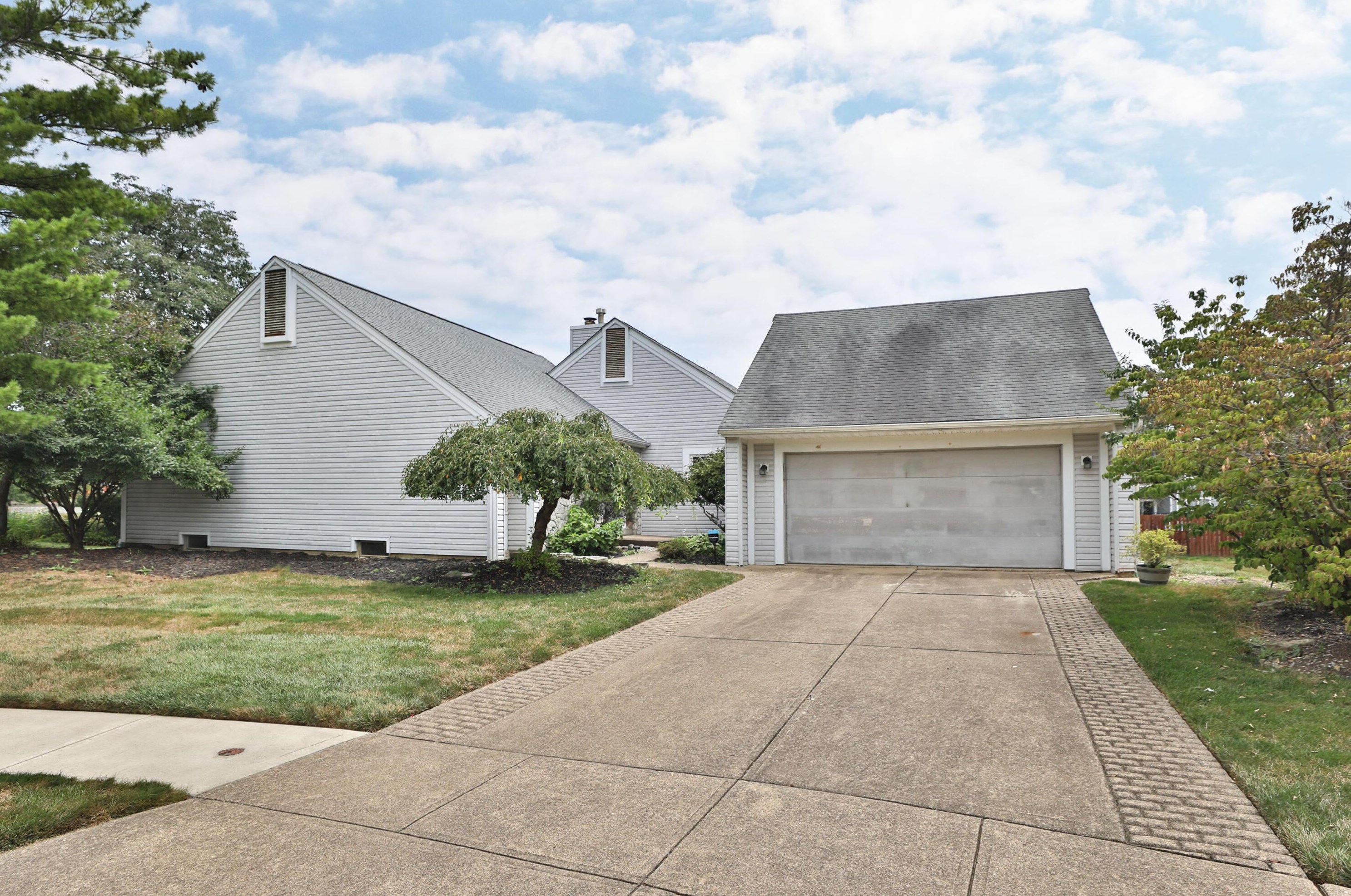 5190 Eaglesnest Ct, Westerville, OH 43081