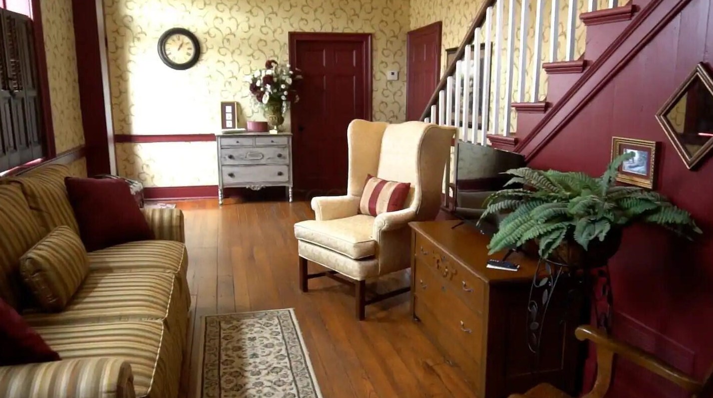 745 Steubenville Ave, Cambridge, OH 43725