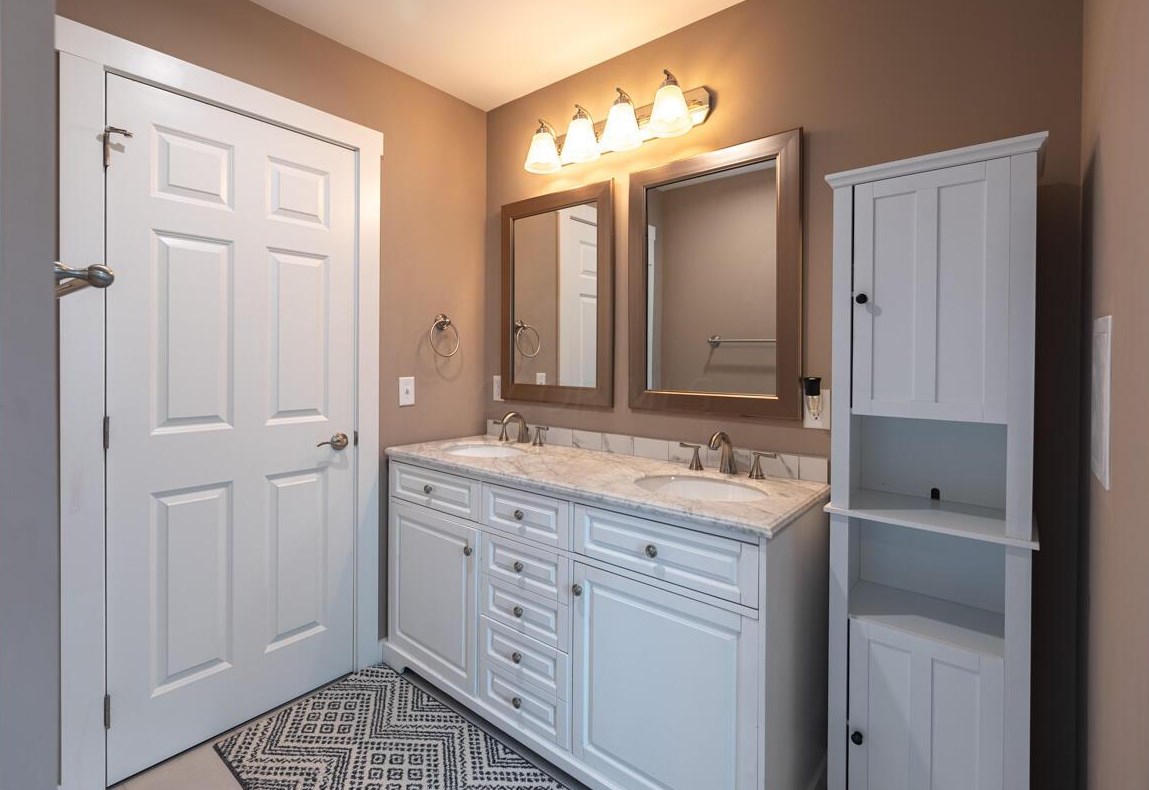 828 Reinhard Ave, Columbus OH  43206-3078 exterior