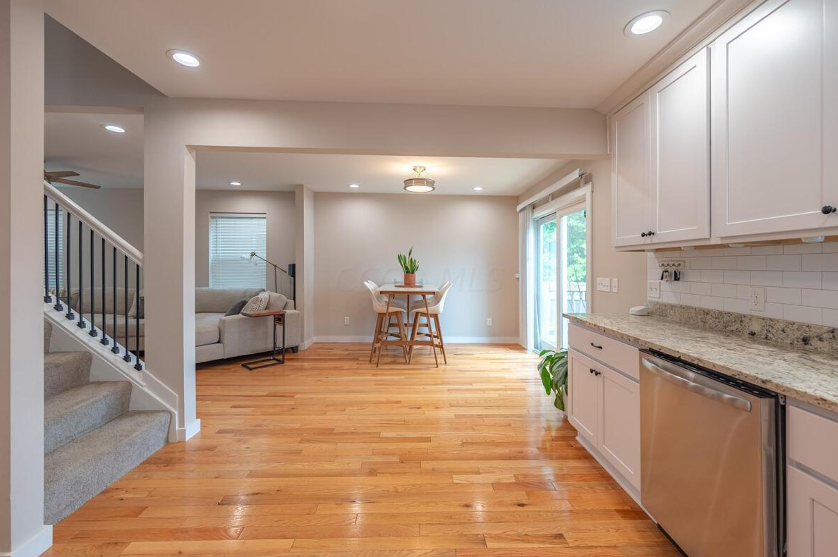 828 Reinhard Ave, Columbus OH  43206-3078 exterior