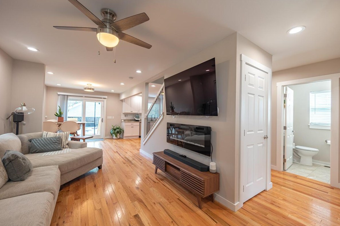 828 Reinhard Ave, Columbus OH  43206-3078 exterior