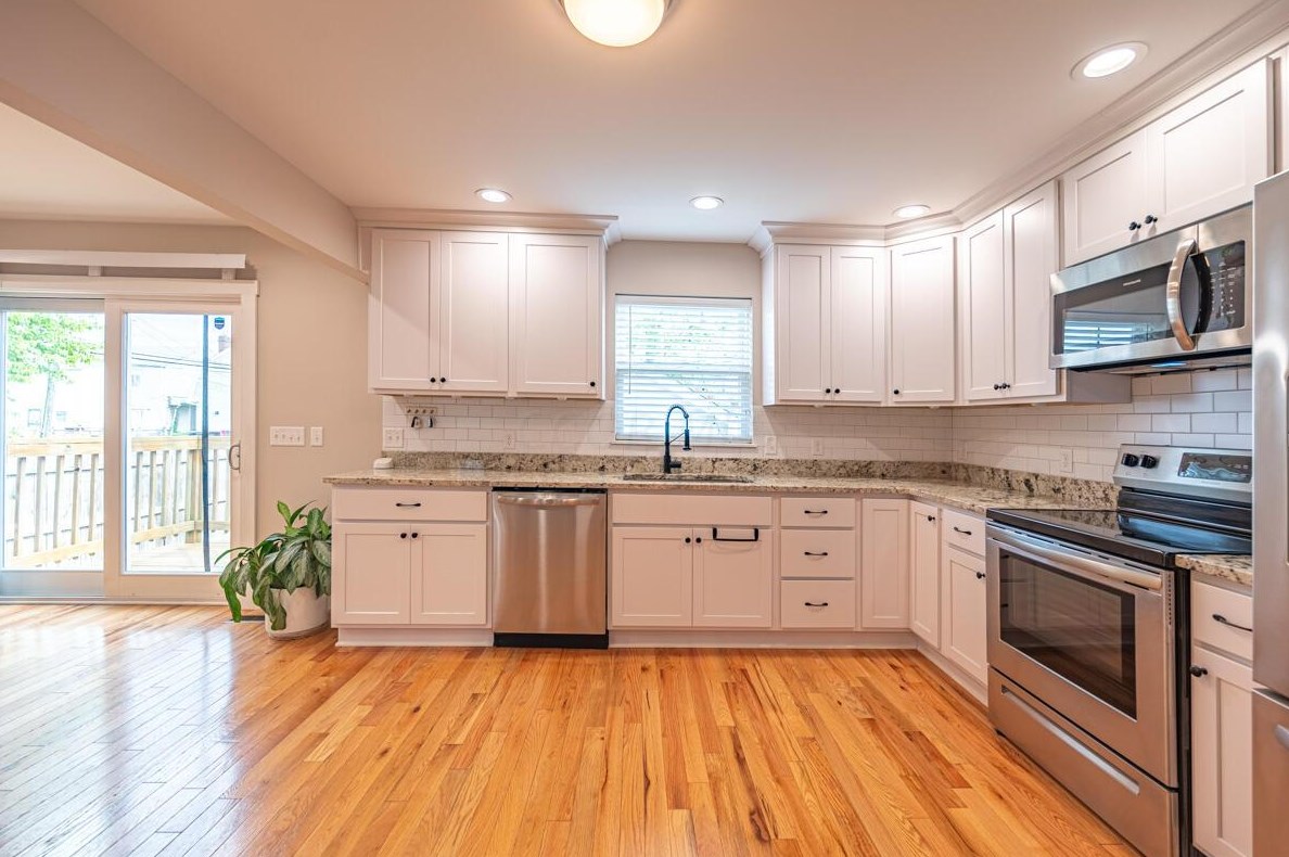 828 Reinhard Ave, Columbus OH  43206-3078 exterior