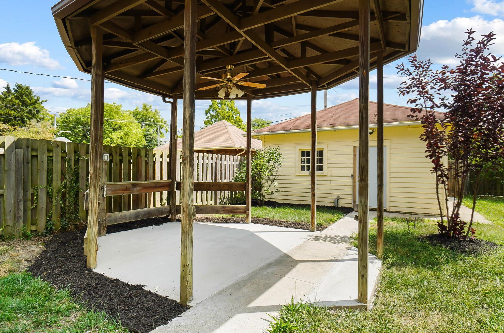 716 Wilson Ave, Columbus OH 43205-2844 exterior