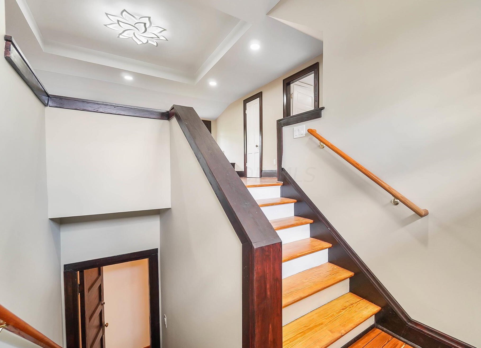 716 Wilson Ave, Columbus OH 43205-2844 exterior