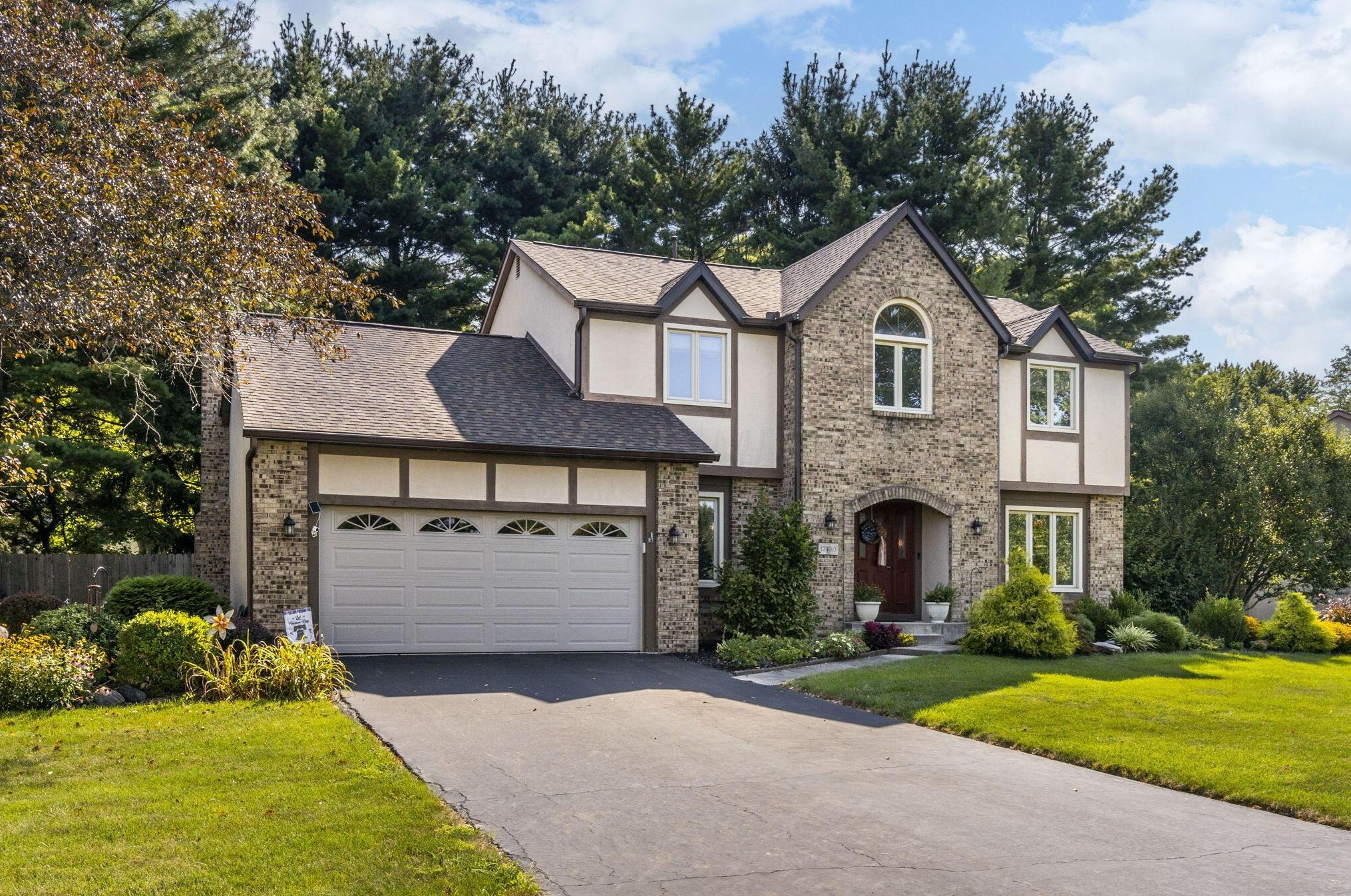 12190 Woodrow Ln, Pickerington, OH 43147