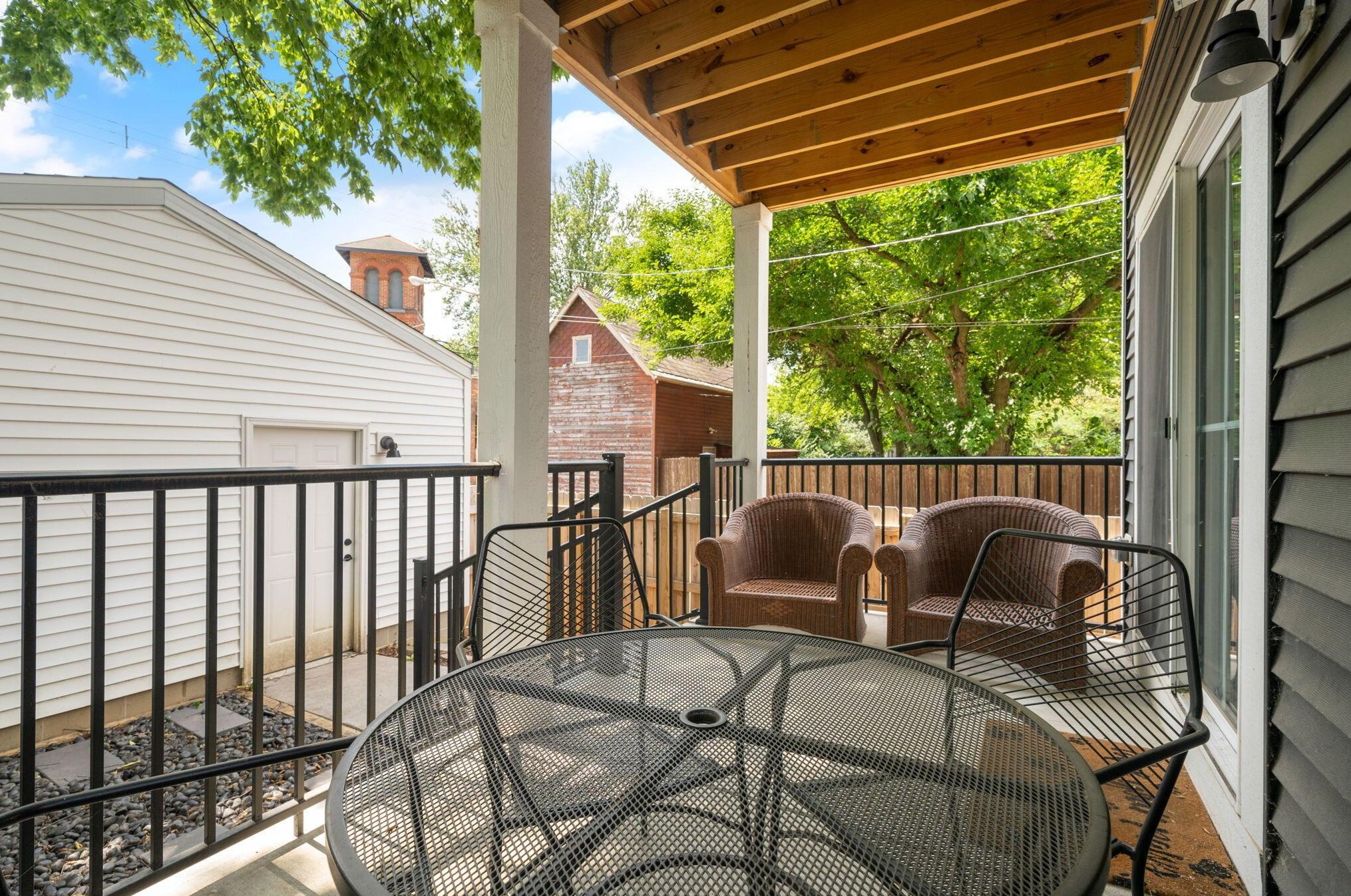 941 Franklin Ave, Columbus OH 43205-1225 exterior