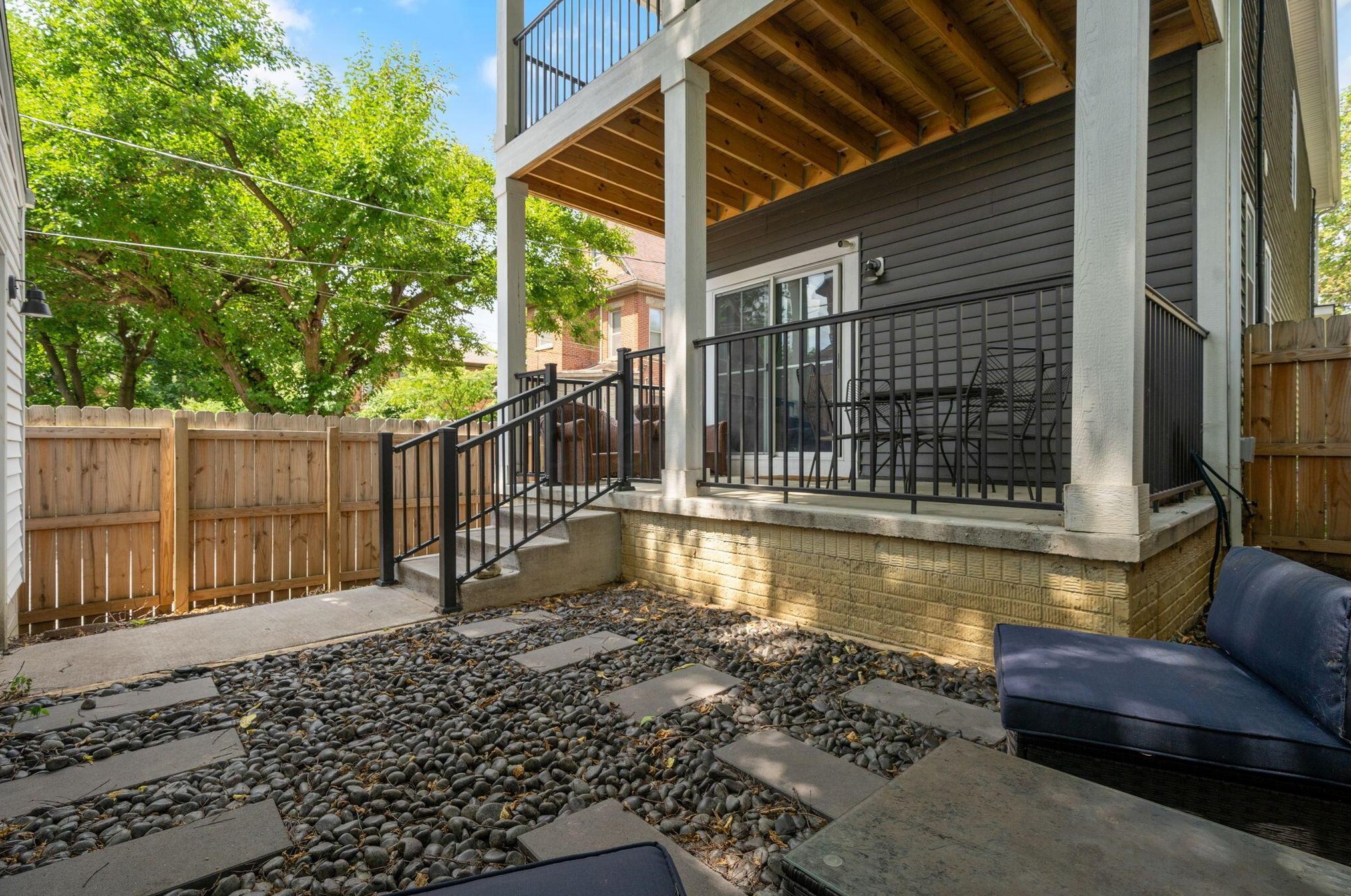 941 Franklin Ave, Columbus OH 43205-1225 exterior