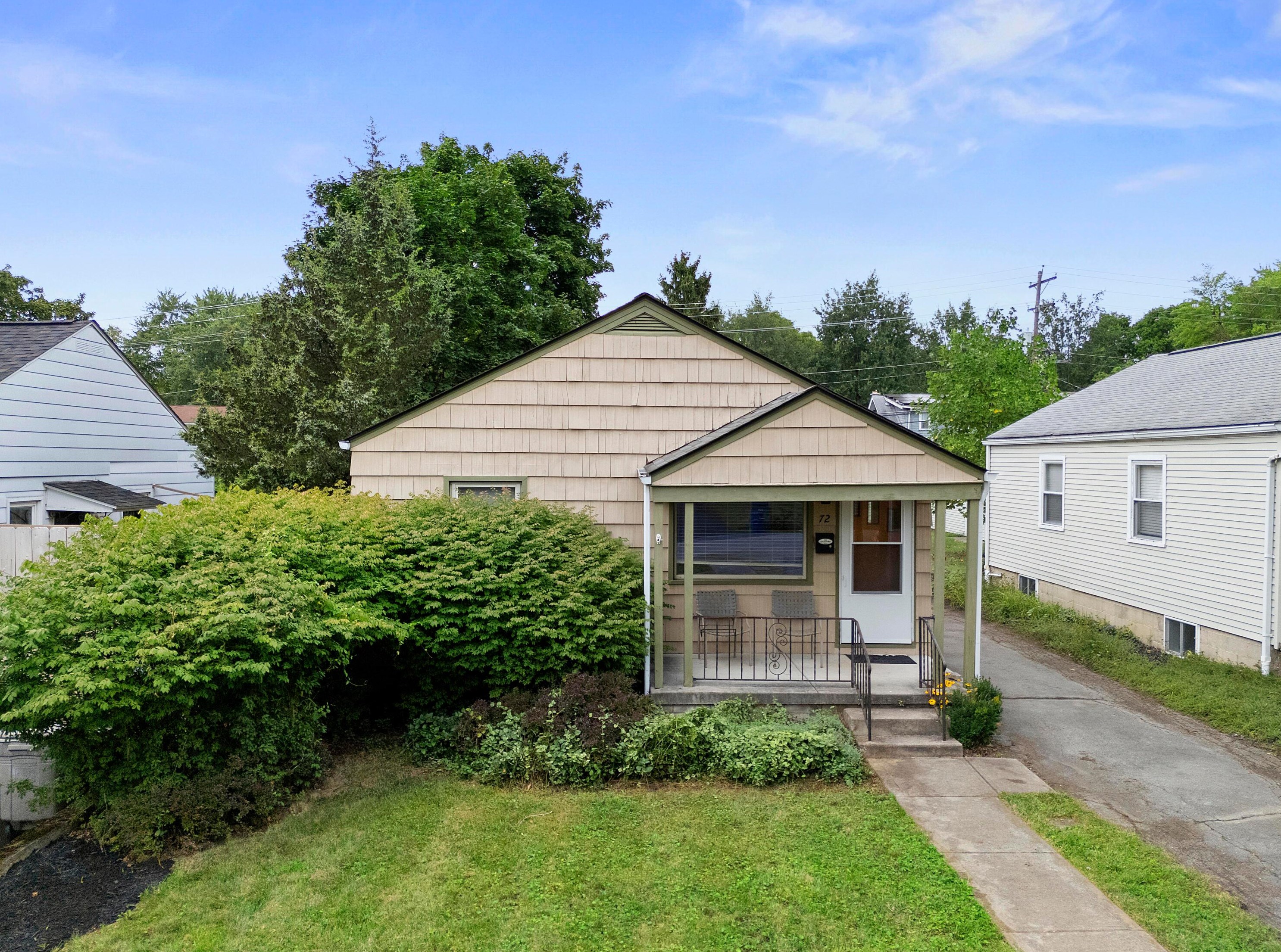 72 E Stanton Ave, Sharon Township, OH 43214