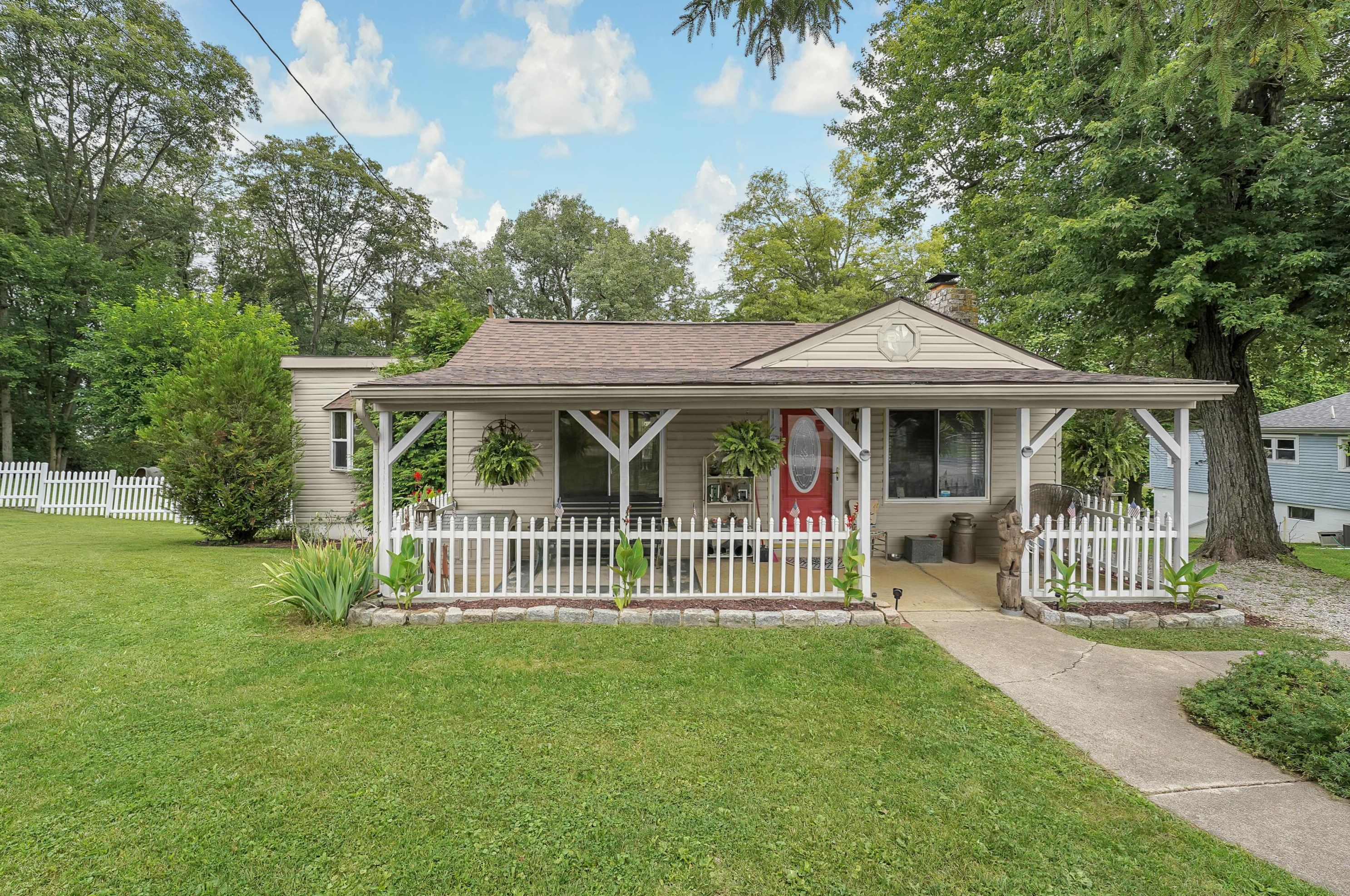 3740 Wood Ln, London, OH 43140