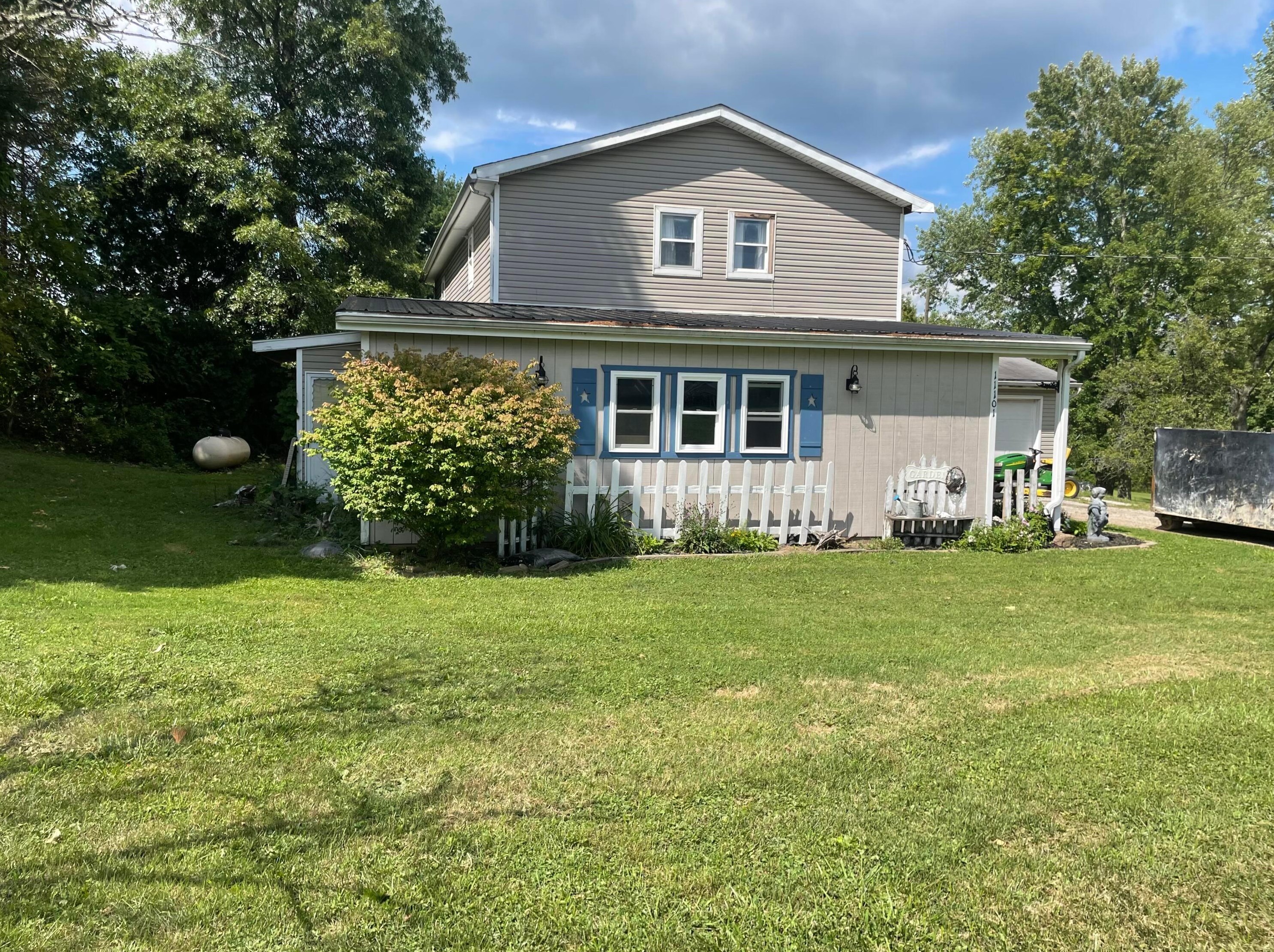 11101 New Delaware Rd, Mount Vernon, OH 43050