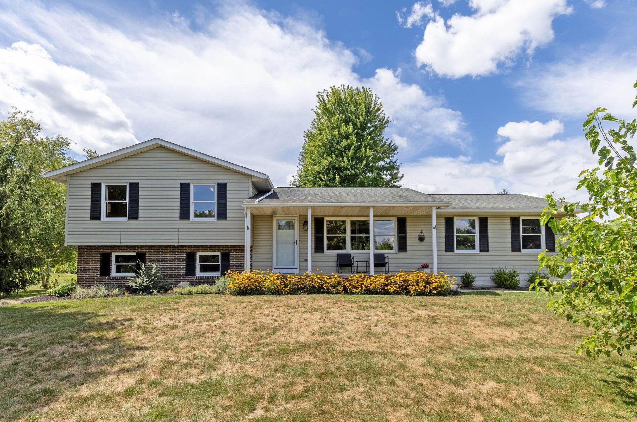 2080 Eckard Rd, Centerburg, OH 43011