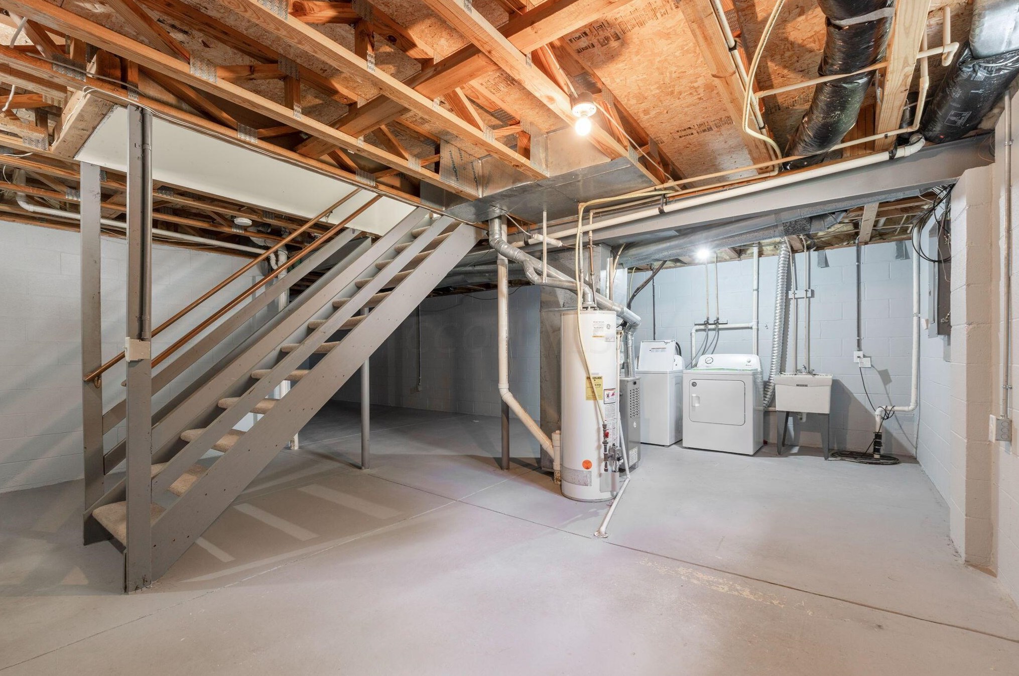 3420 Steiner St, Columbus OH  43231-7363 exterior