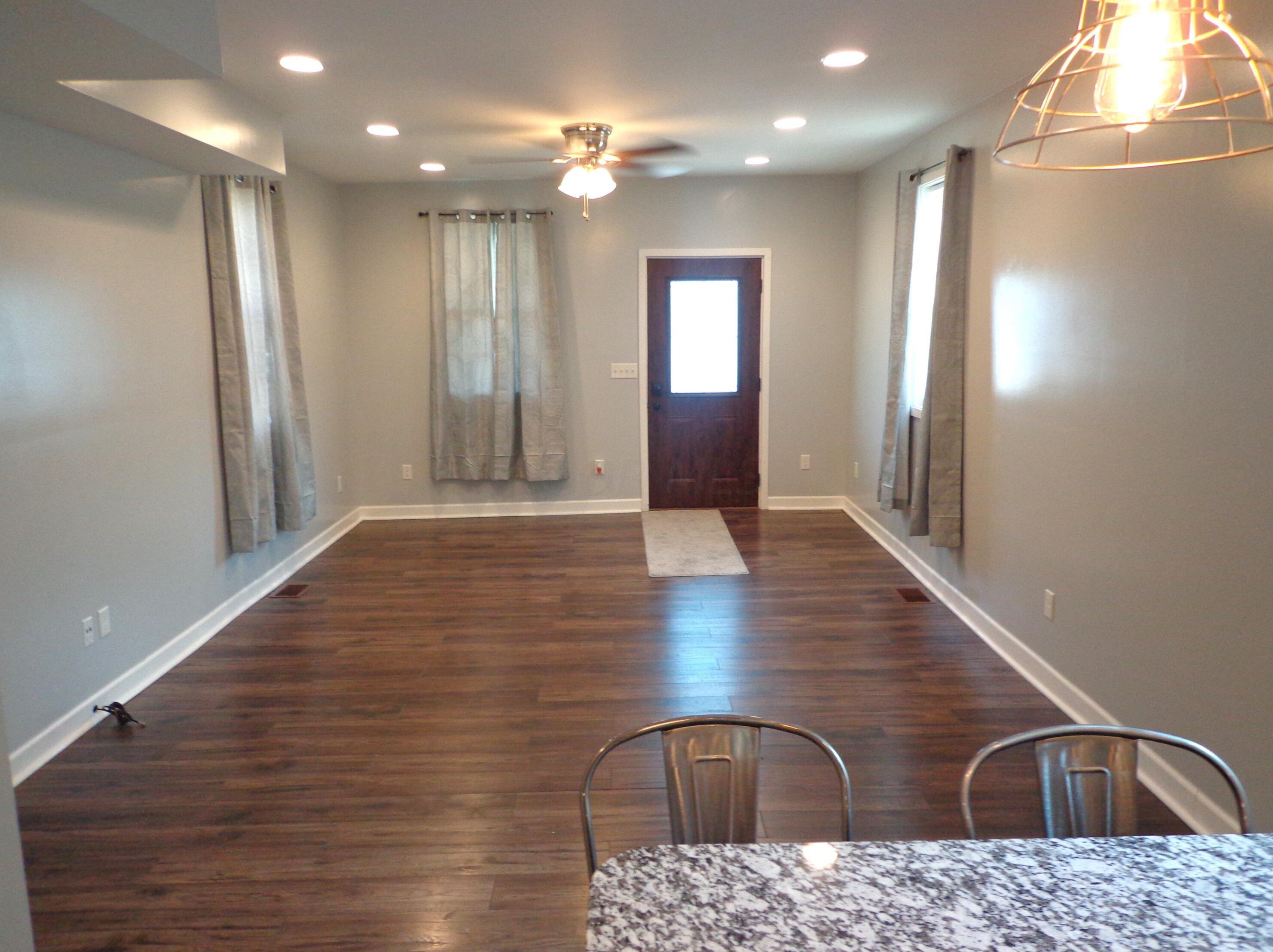 141 W 5th Ave, Lancaster, OH 43130