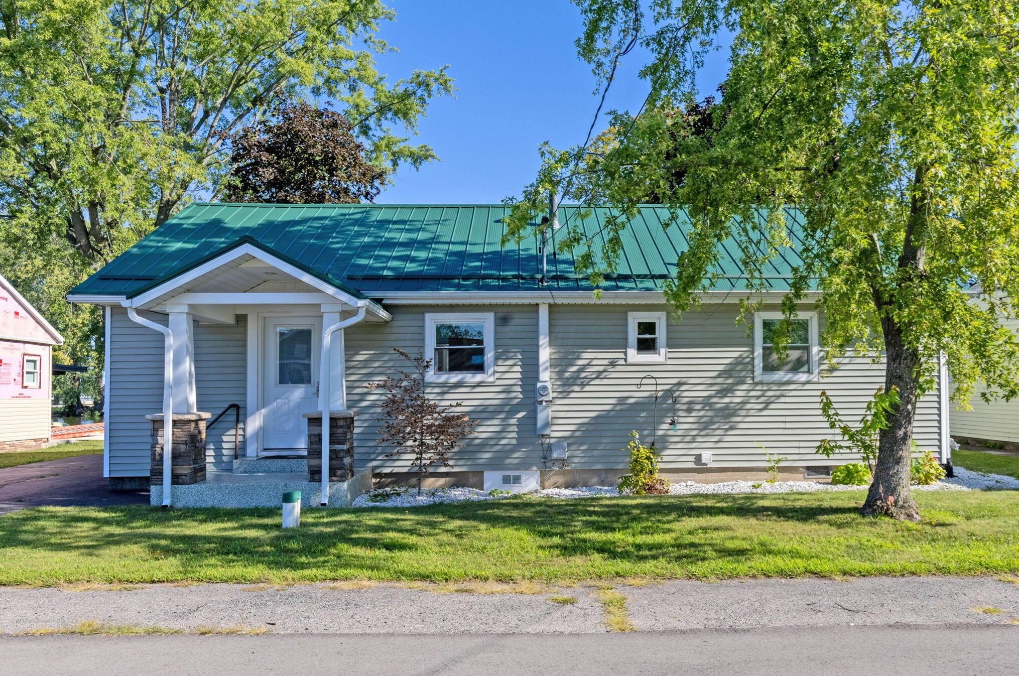 7736 Edgewater Ave, Huntsville, OH 43324