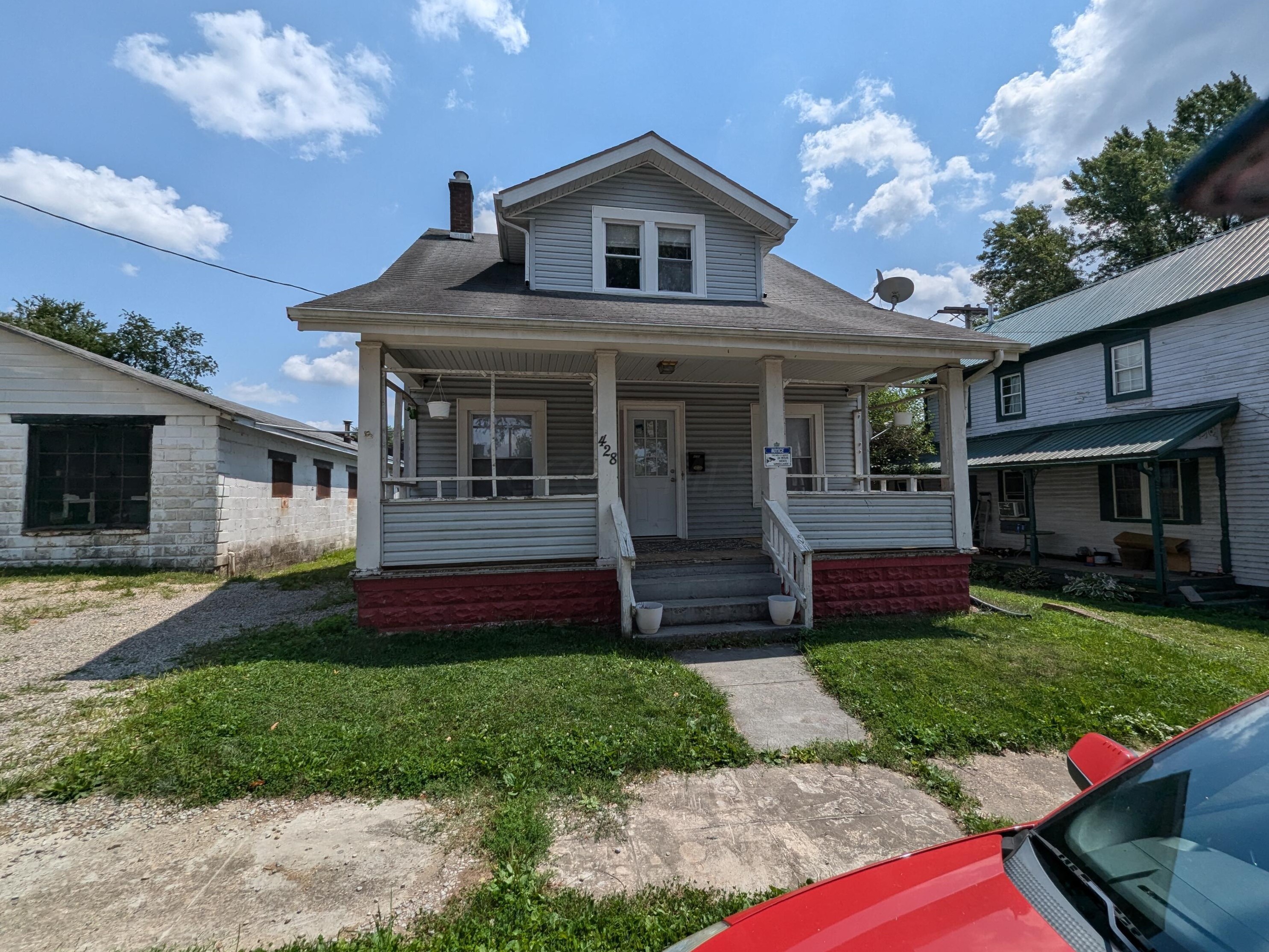 428 Spangler Dr, Zanesville, OH 43701
