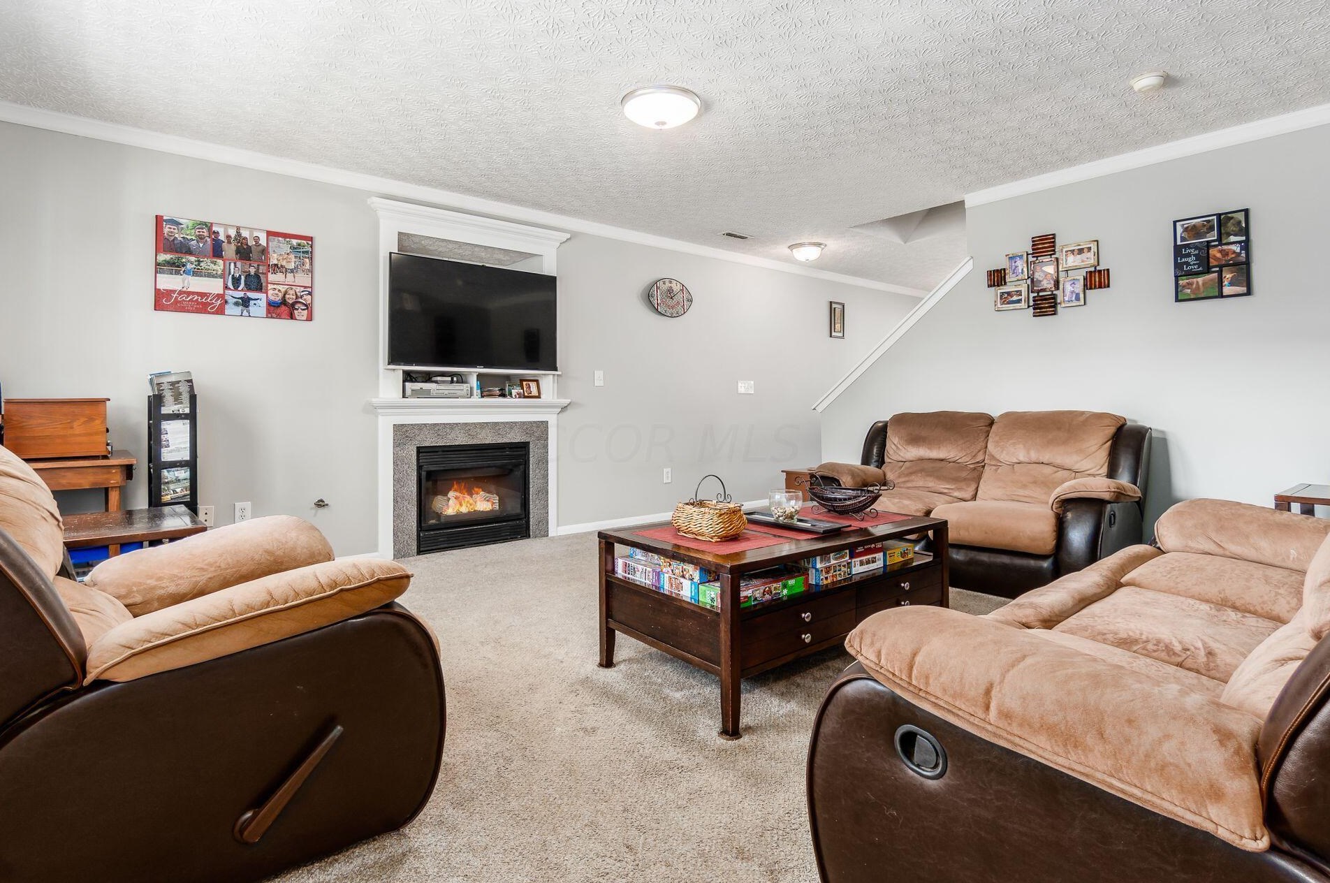 9035 Constitution Ave, Orient, OH 43146