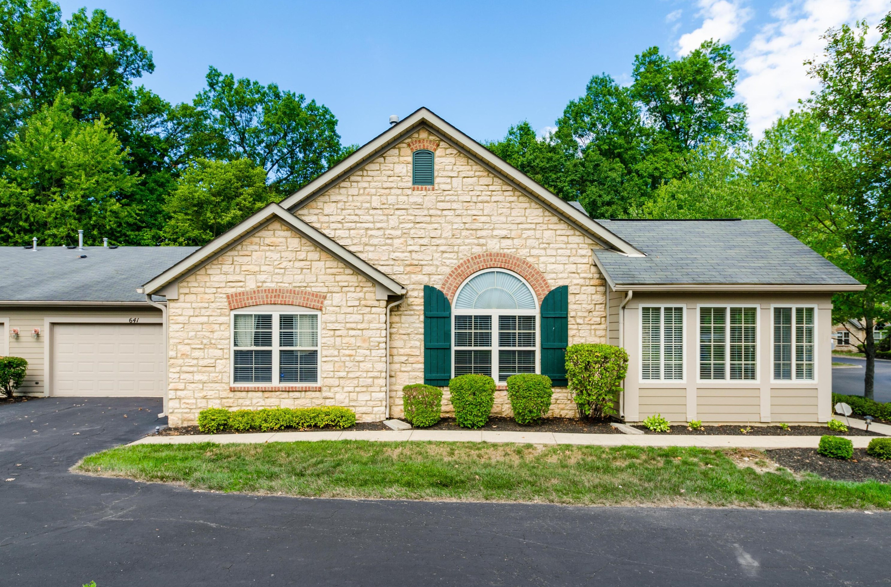 641 Albion Pl, Westerville, OH 43082