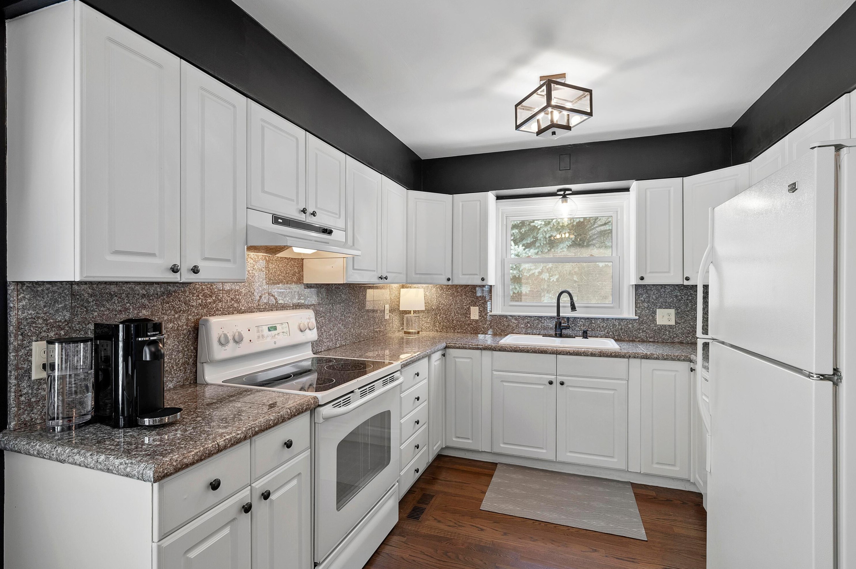 1455 Ashdowne Rd, Columbus OH 43221-3901 exterior