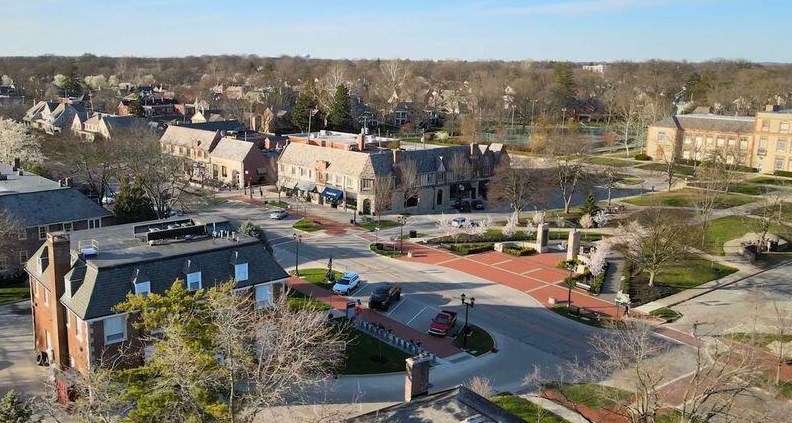 1455 Ashdowne Rd, Columbus OH 43221-3901 exterior