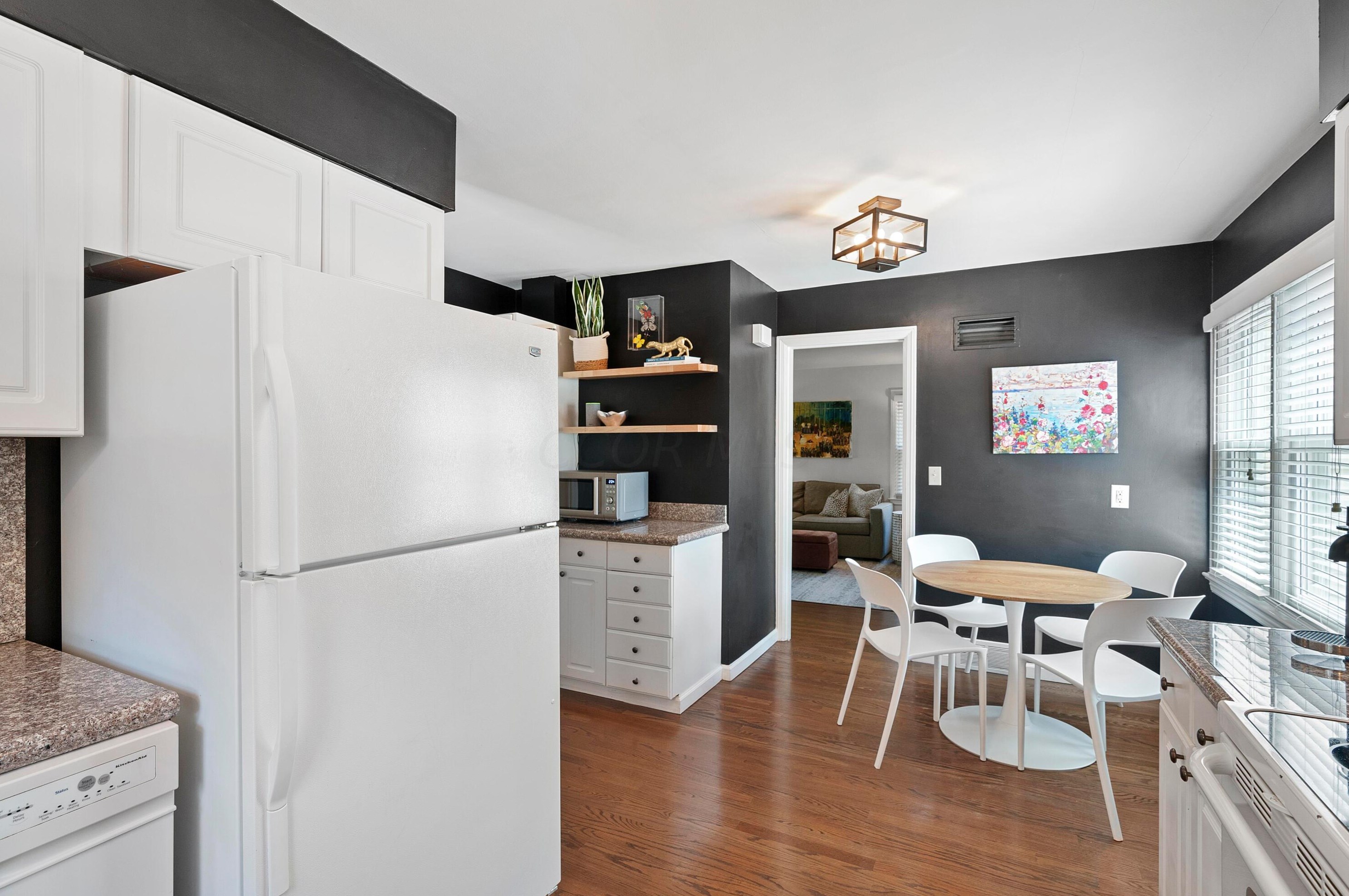 1455 Ashdowne Rd, Columbus OH 43221-3901 exterior