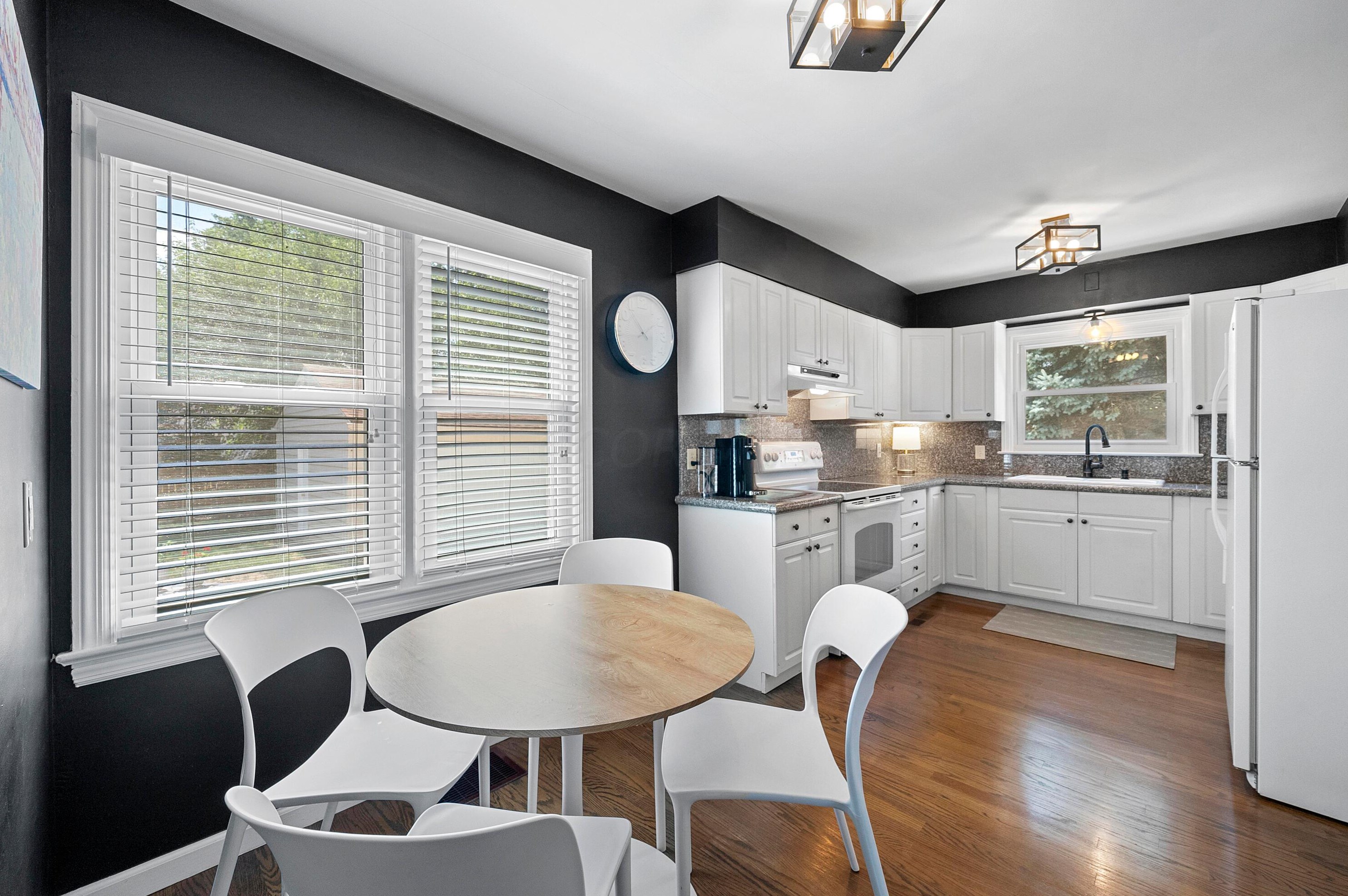 1455 Ashdowne Rd, Columbus OH 43221-3901 exterior