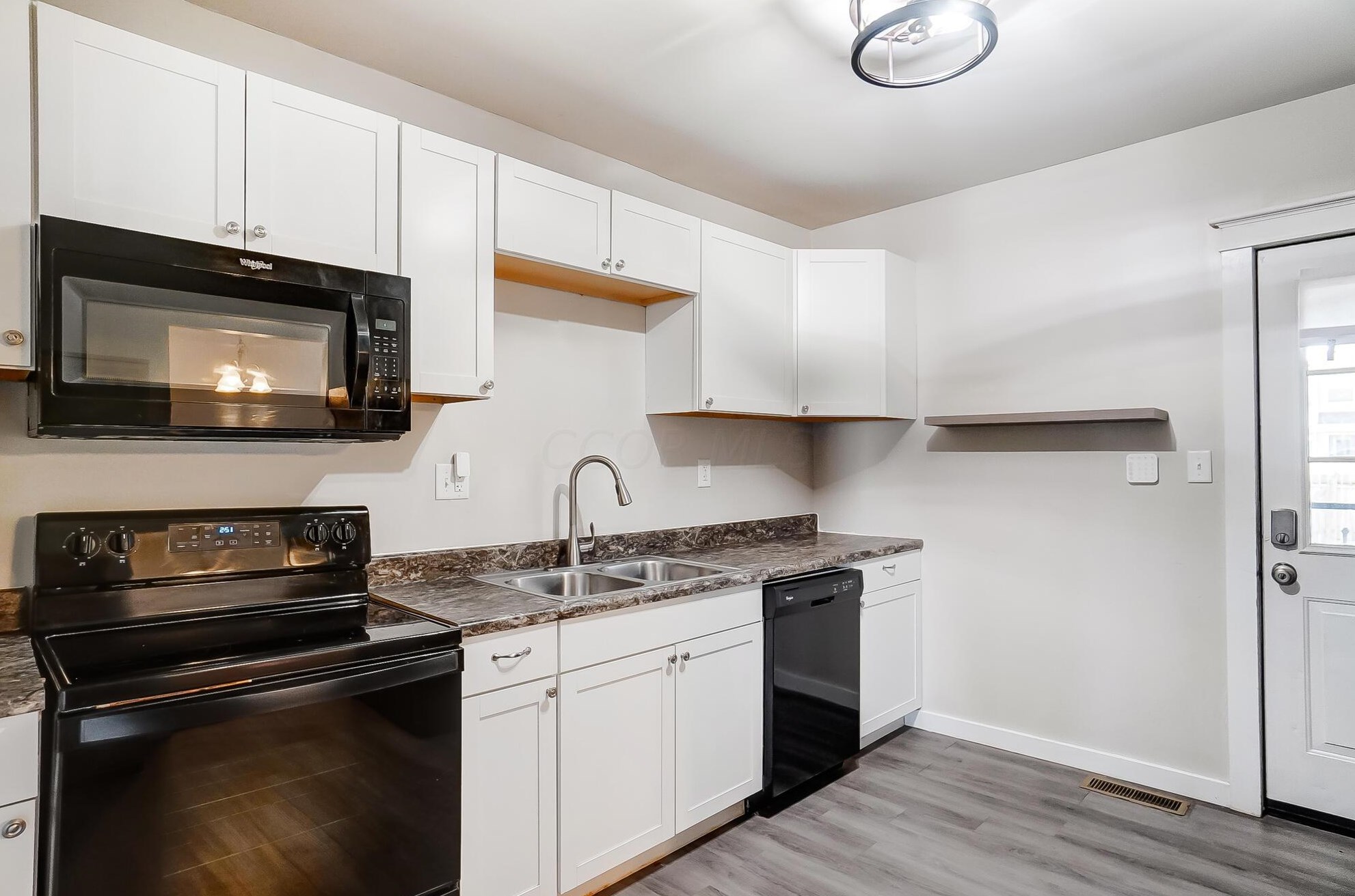 33 Princeton Ave, Columbus OH 43222-1149 exterior