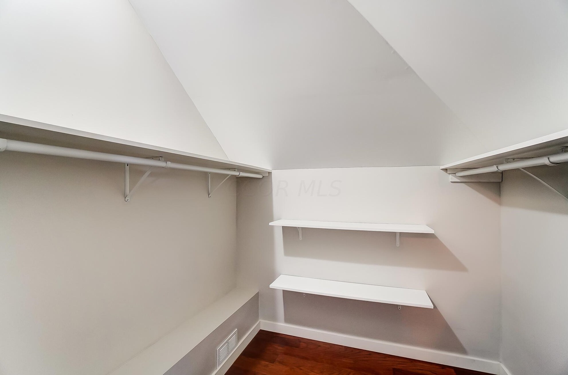 33 Princeton Ave, Columbus OH 43222-1149 exterior