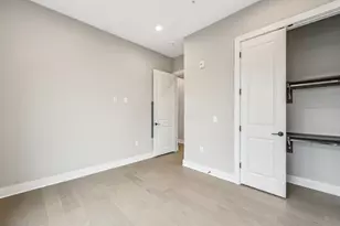 270 Dickenson St, Columbus, OH 43215 - Photo 24