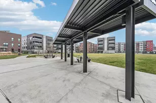 270 Dickenson St, Columbus, OH 43215 - Photo 30