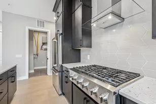 270 Dickenson St, Columbus, OH 43215 - Photo 8