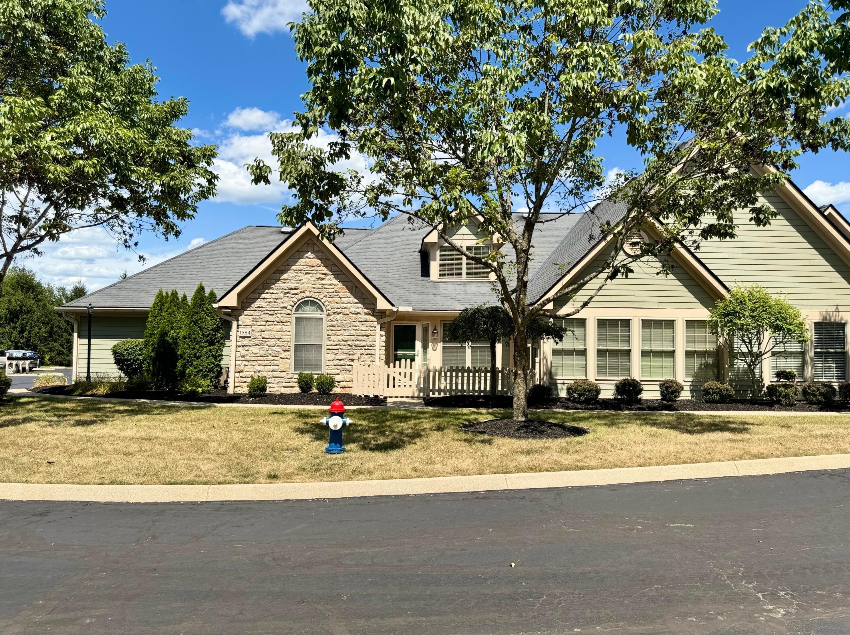 1584 Stone Glen Dr, Lancaster, OH 43130