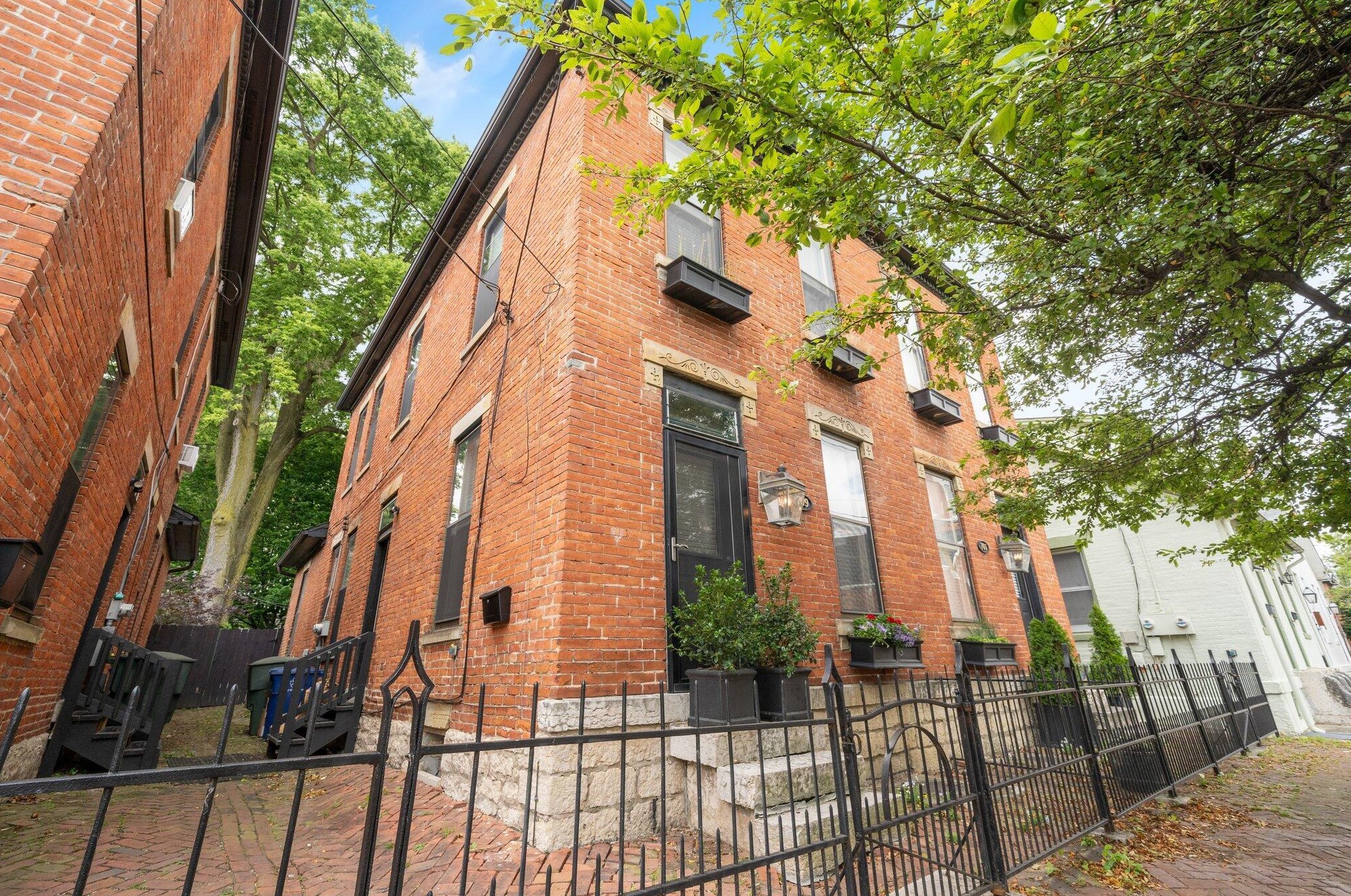 709 S 3rd St, Columbus, OH 43206