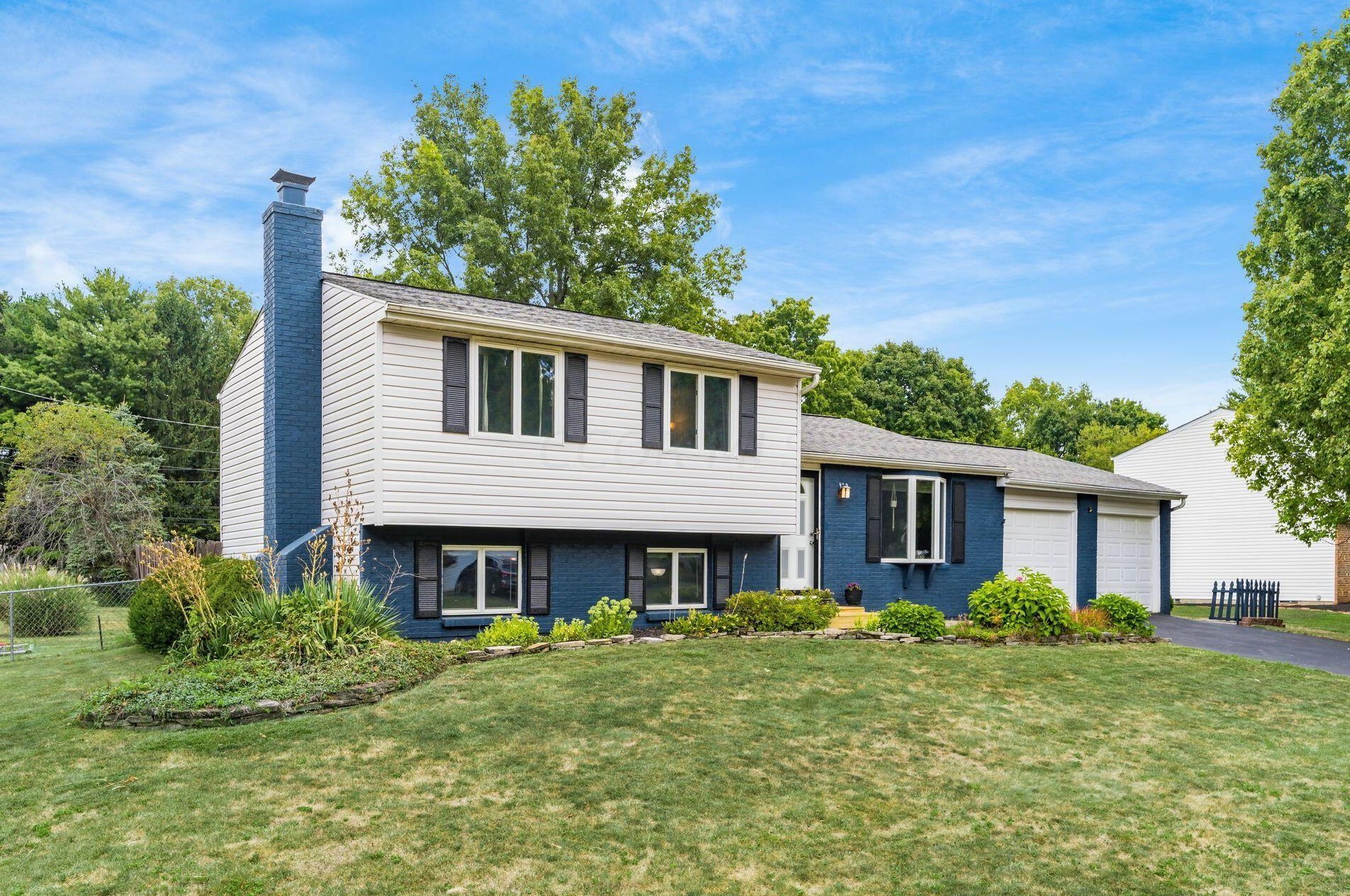 9716 Merry Ln, Pickerington, OH 43147-9643