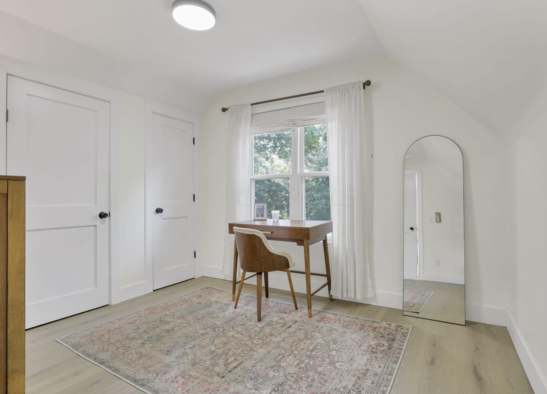 108 Pacemont Rd, Columbus OH  43202-1225 exterior