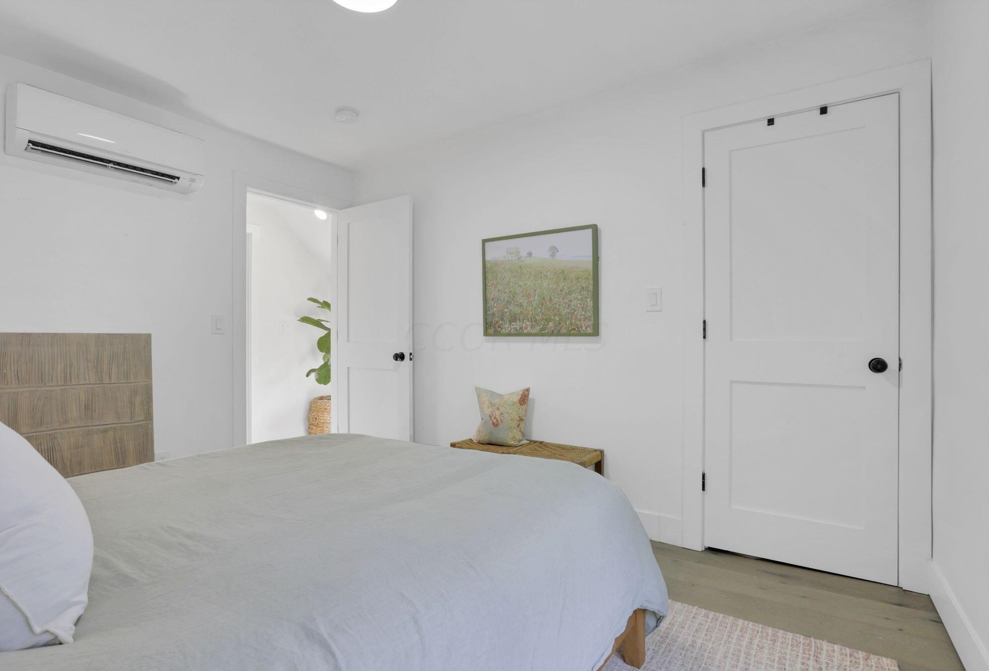 108 Pacemont Rd, Columbus OH  43202-1225 exterior