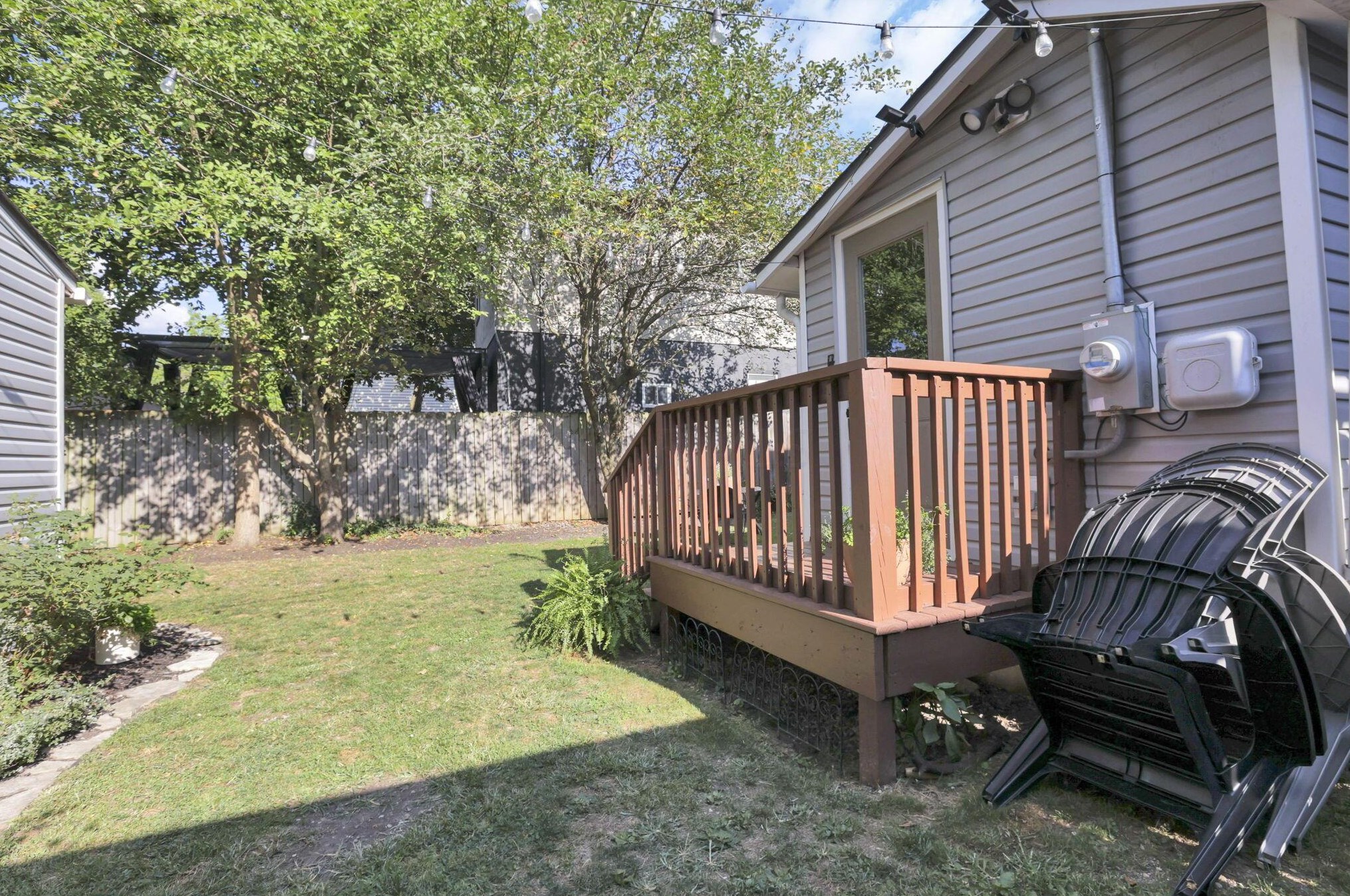 108 Pacemont Rd, Columbus OH  43202-1225 exterior