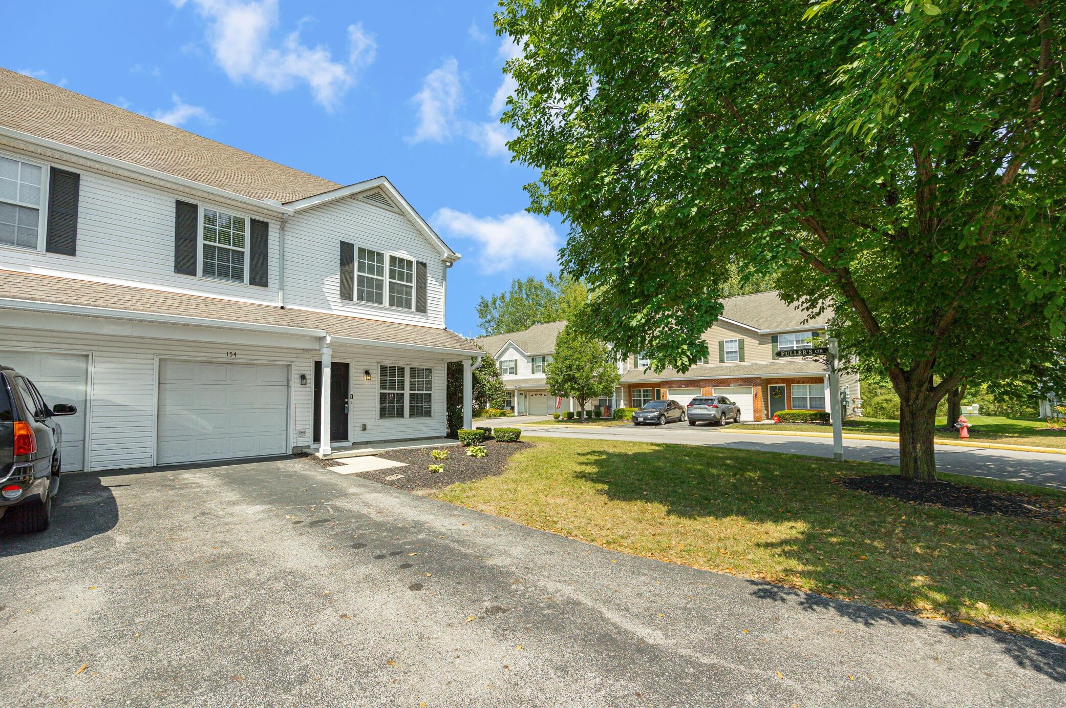 154 Portrait Cir, Pickerington, OH 43147