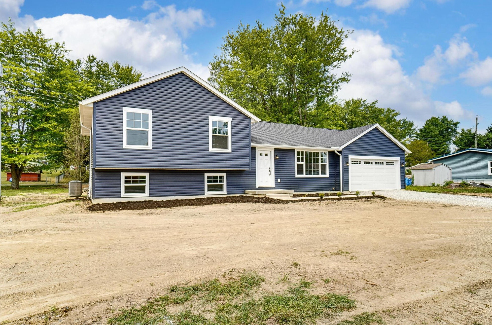 146 Ohio Ave Sw, Pataskala, OH 43062